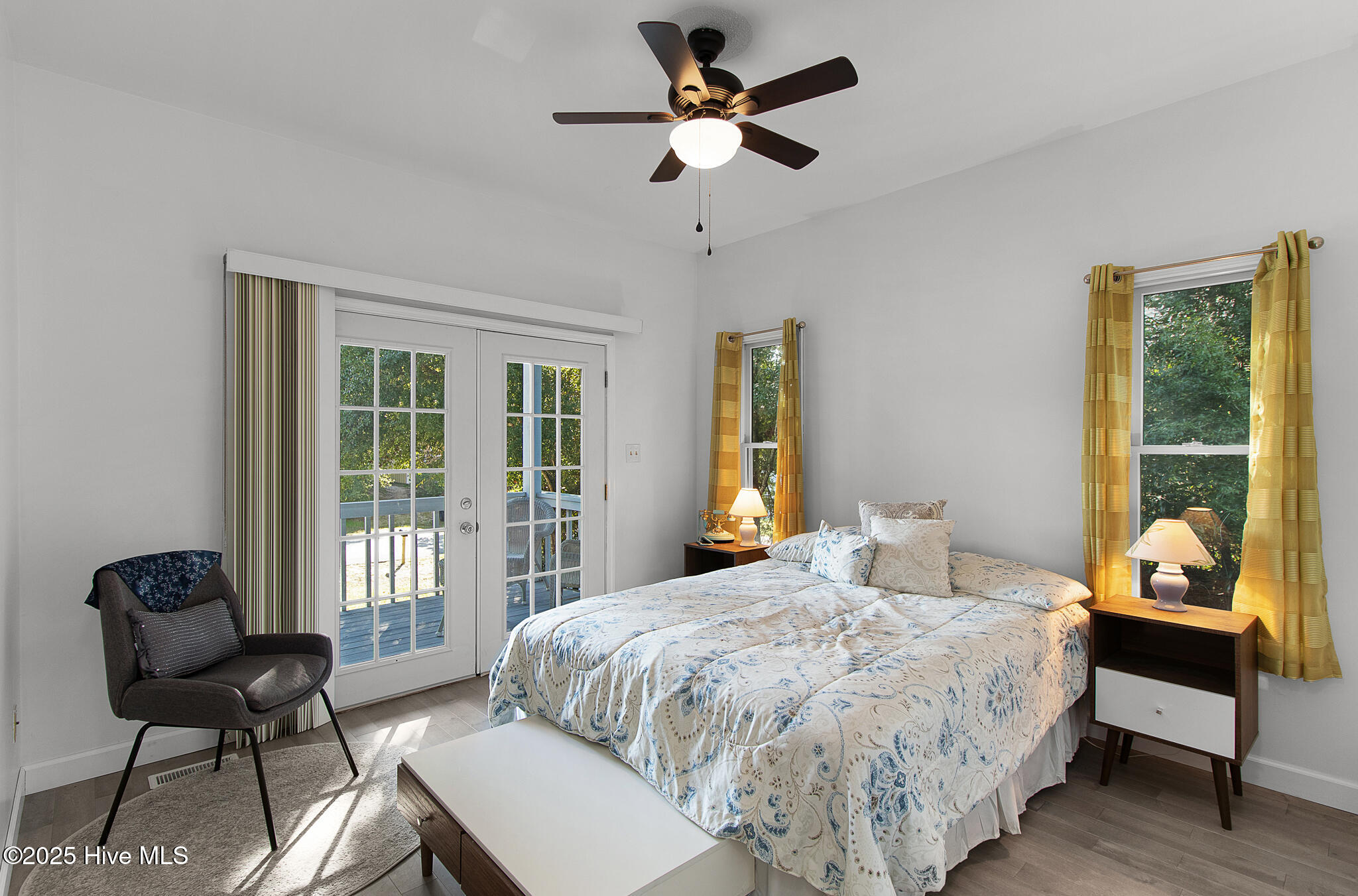 100533935 | Photo 14