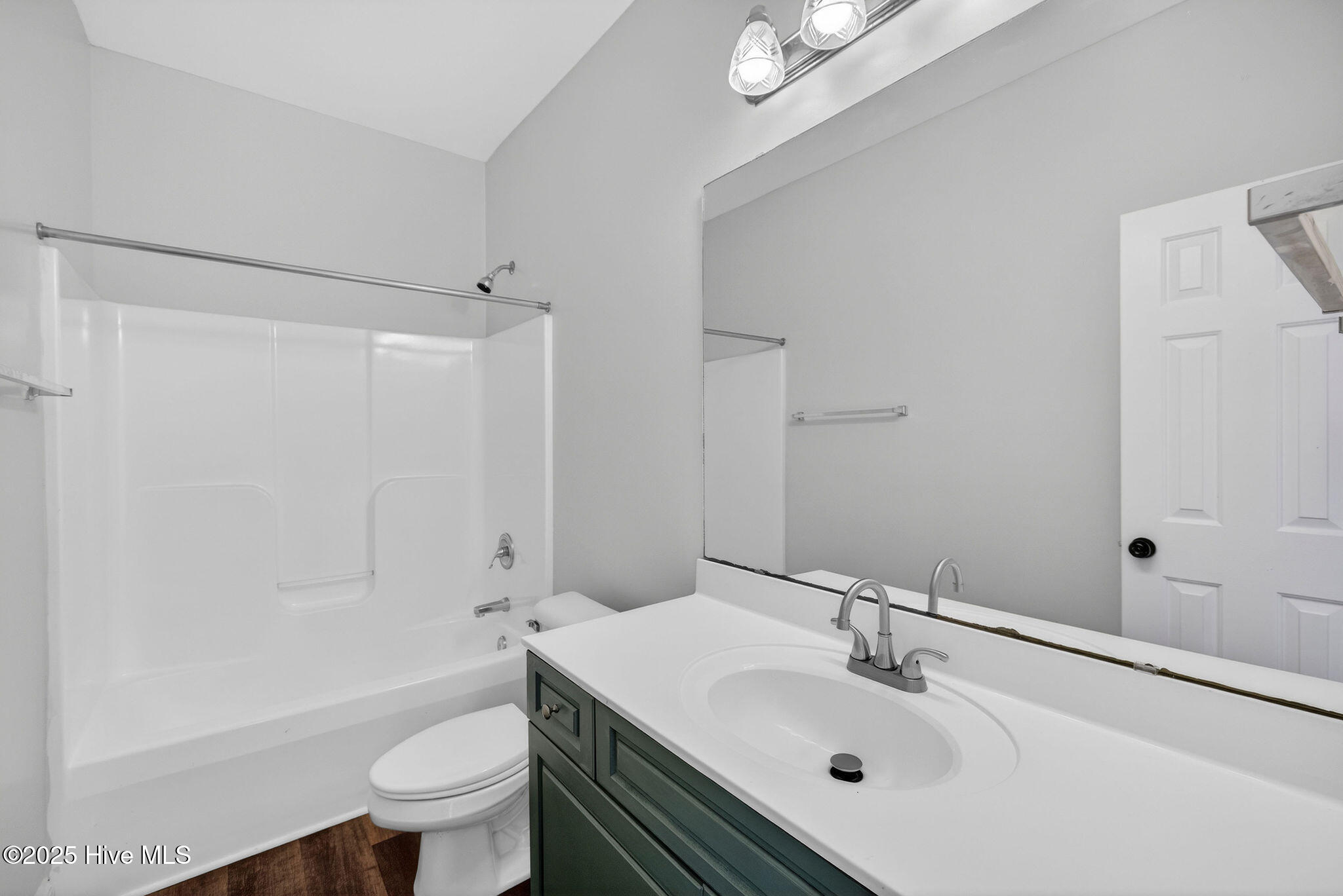 100544909 | Photo 29