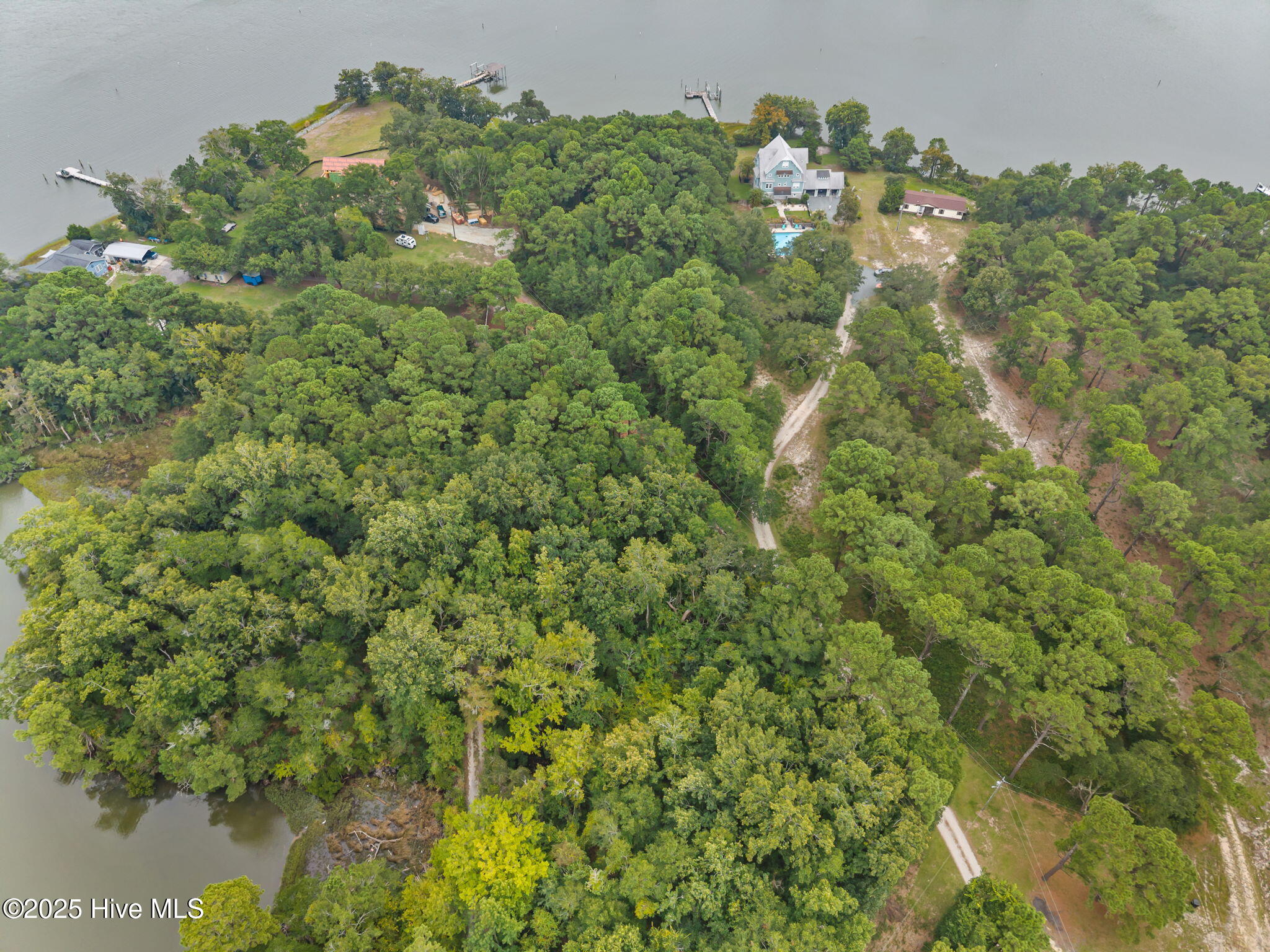 100530050 | Photo 15