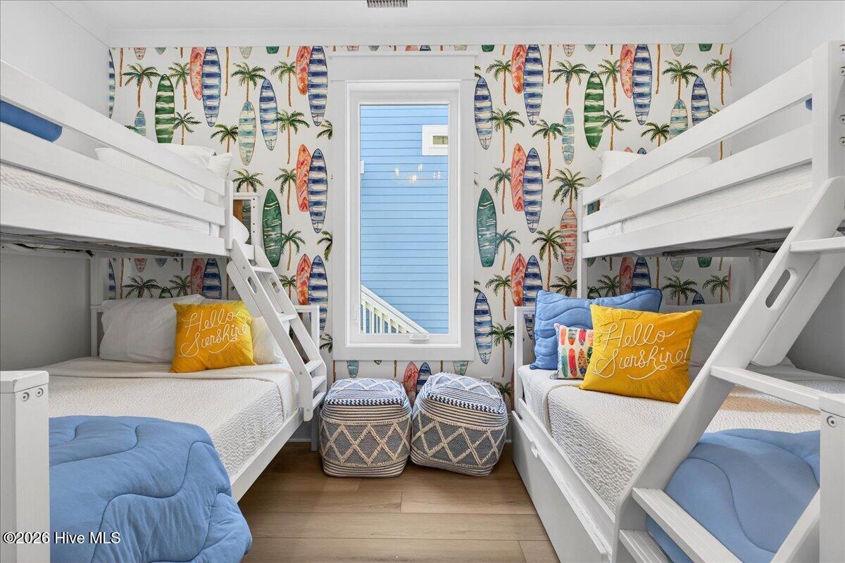 100543299 | Photo 20