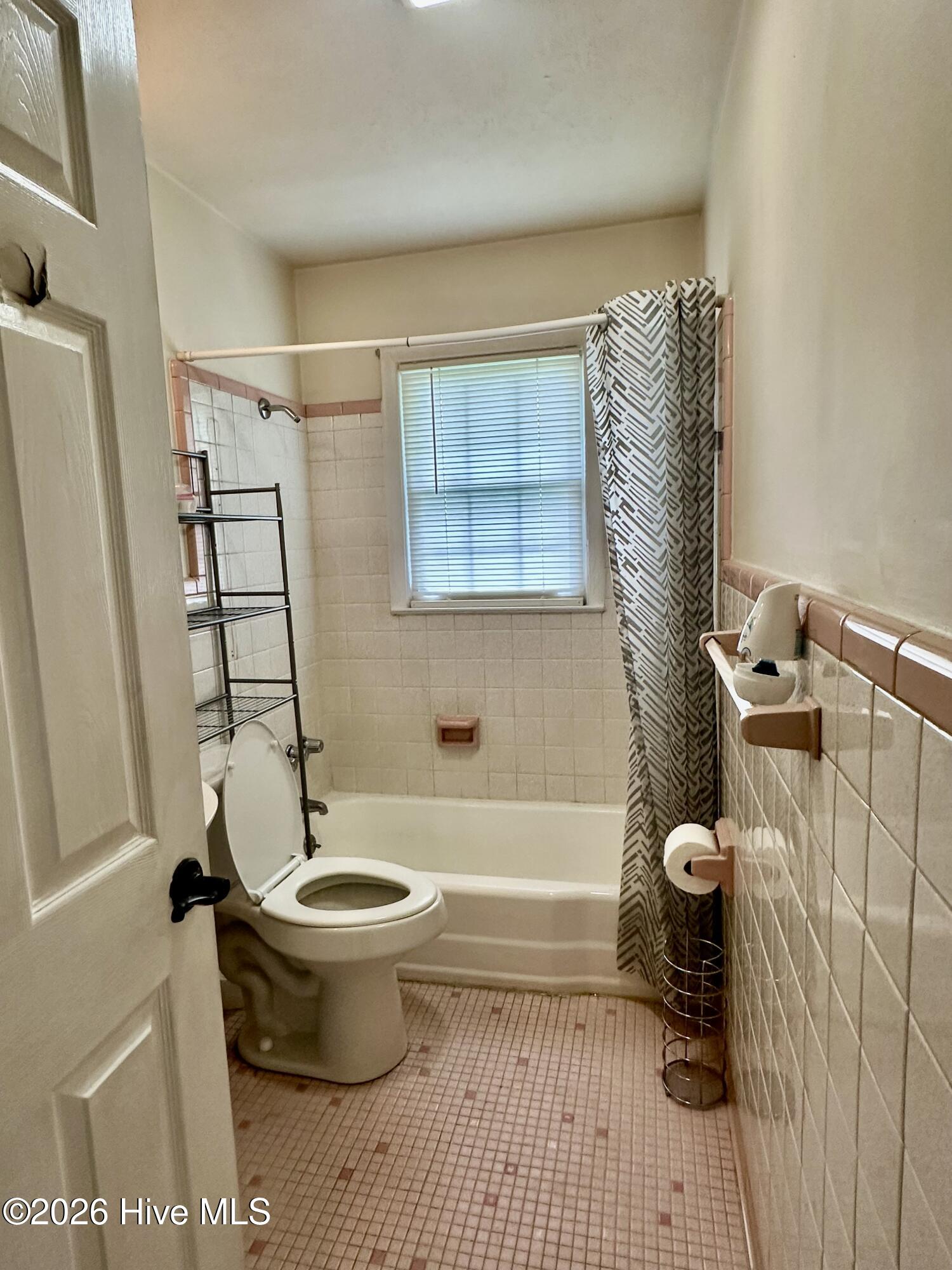 100565542 | Photo 15