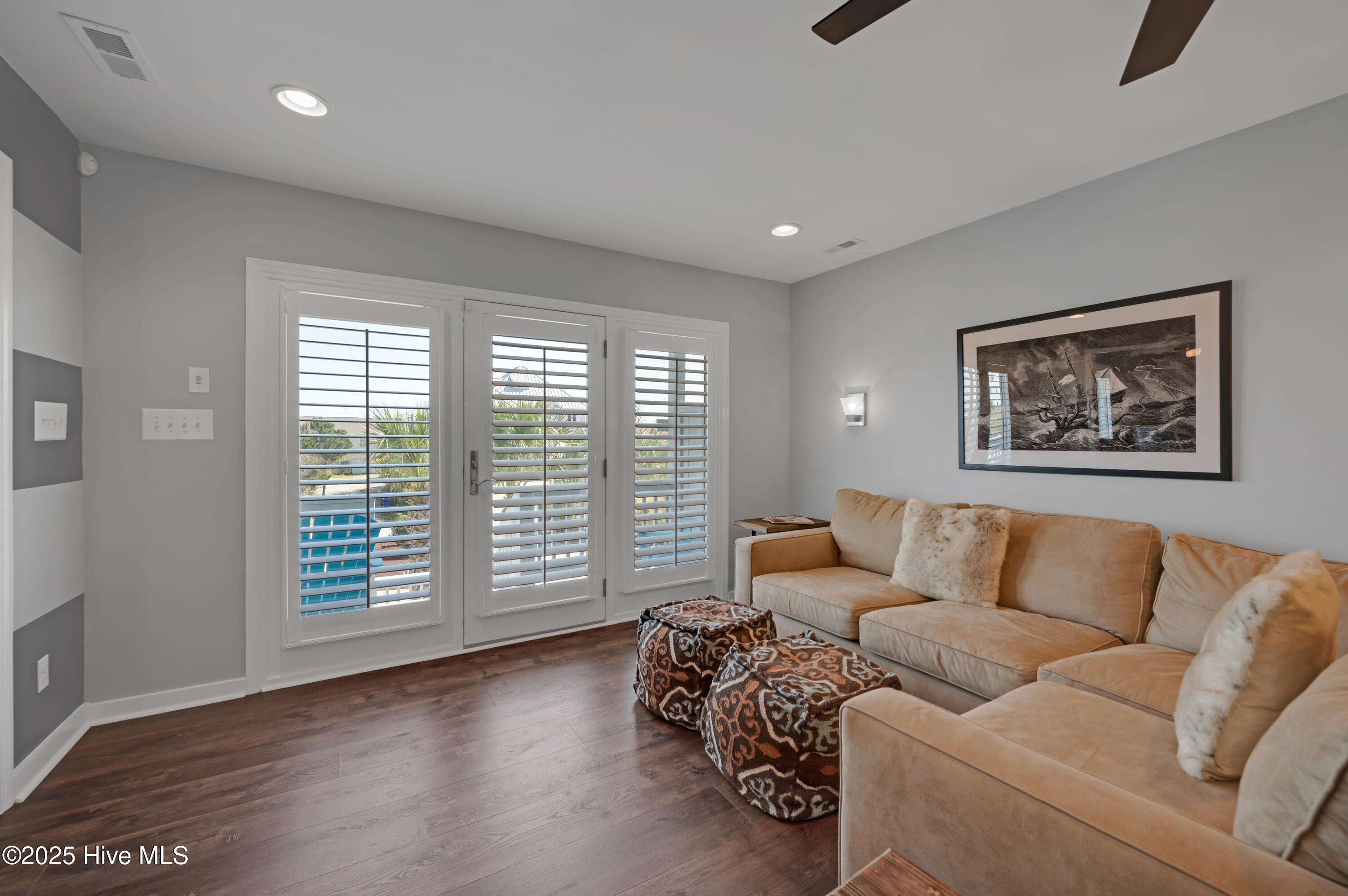 100498545 | Photo 31