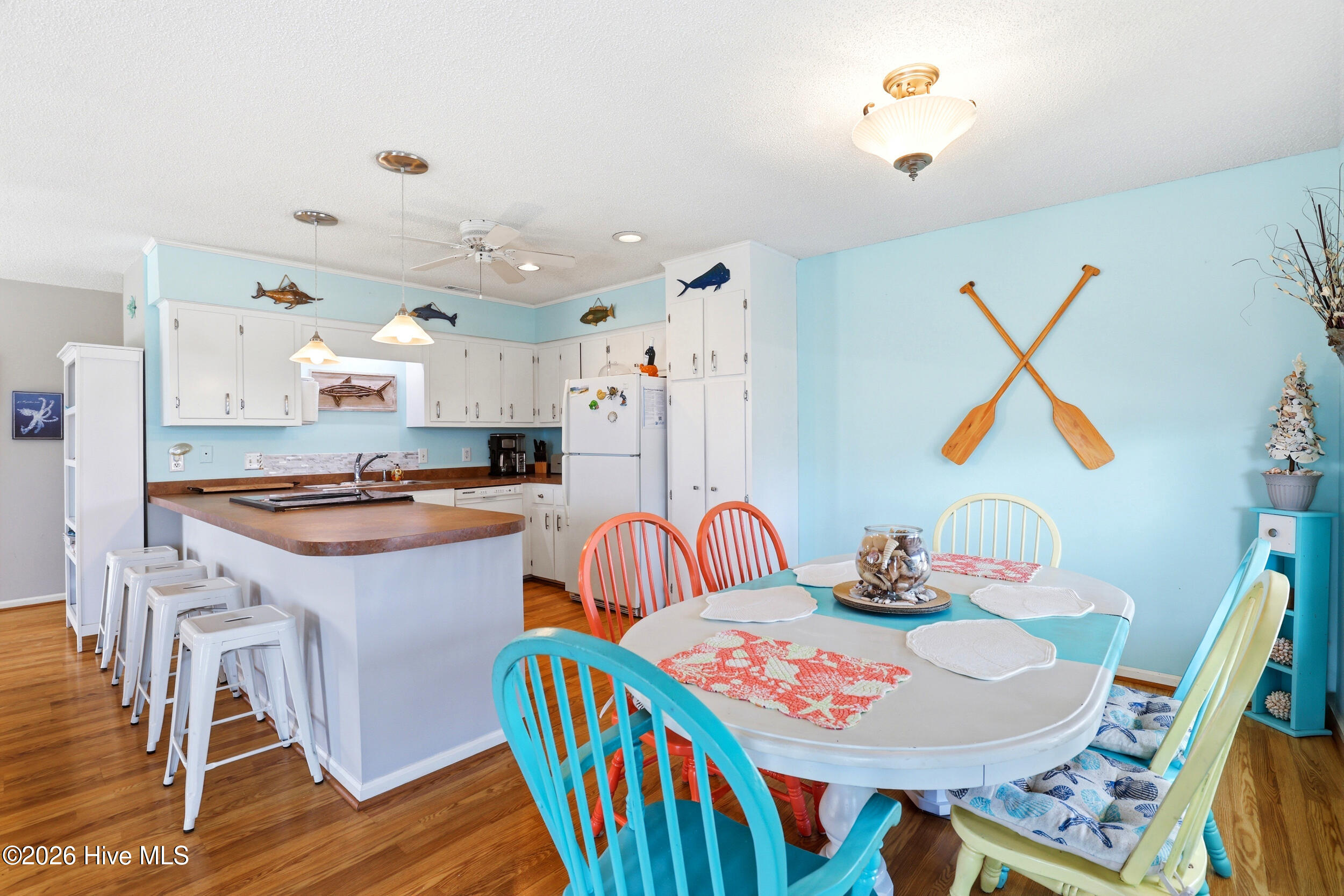 100565033 | Photo 11