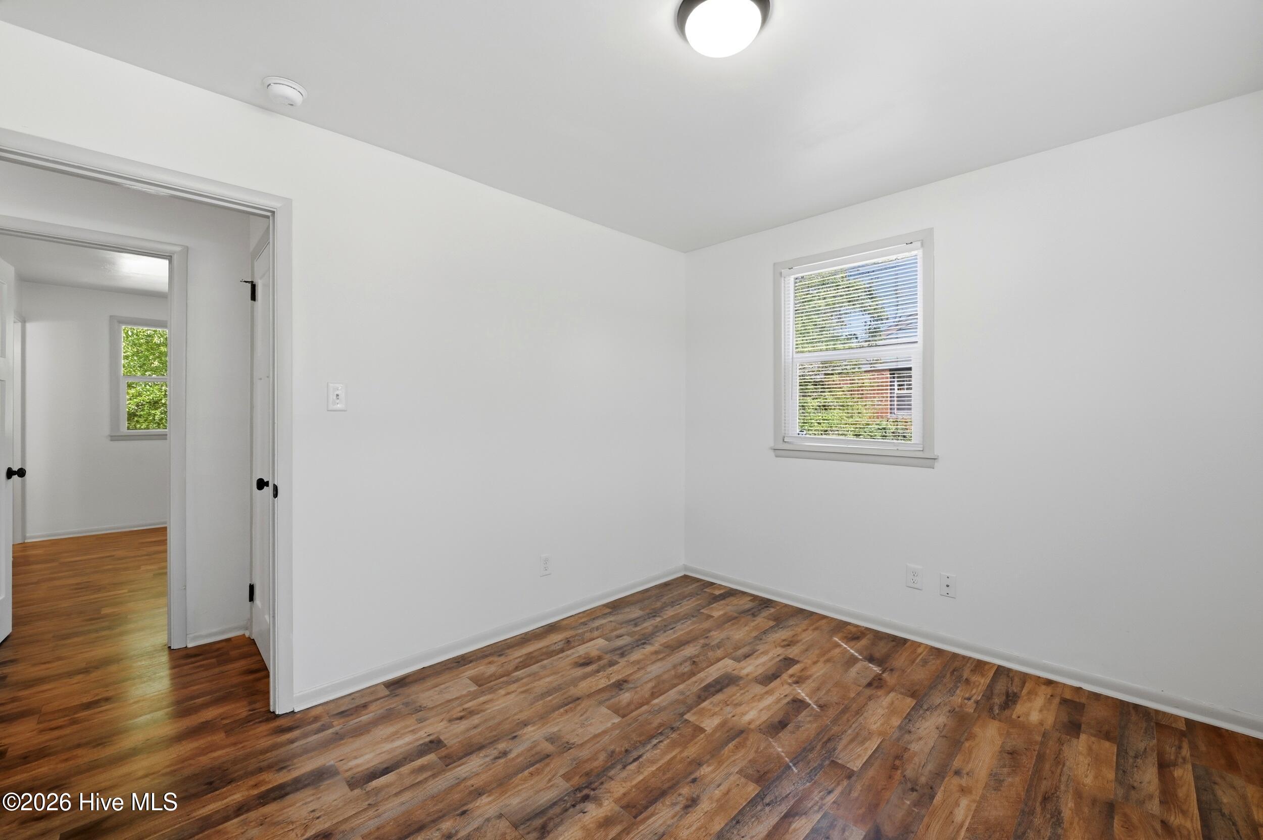 100566125 | Photo 27