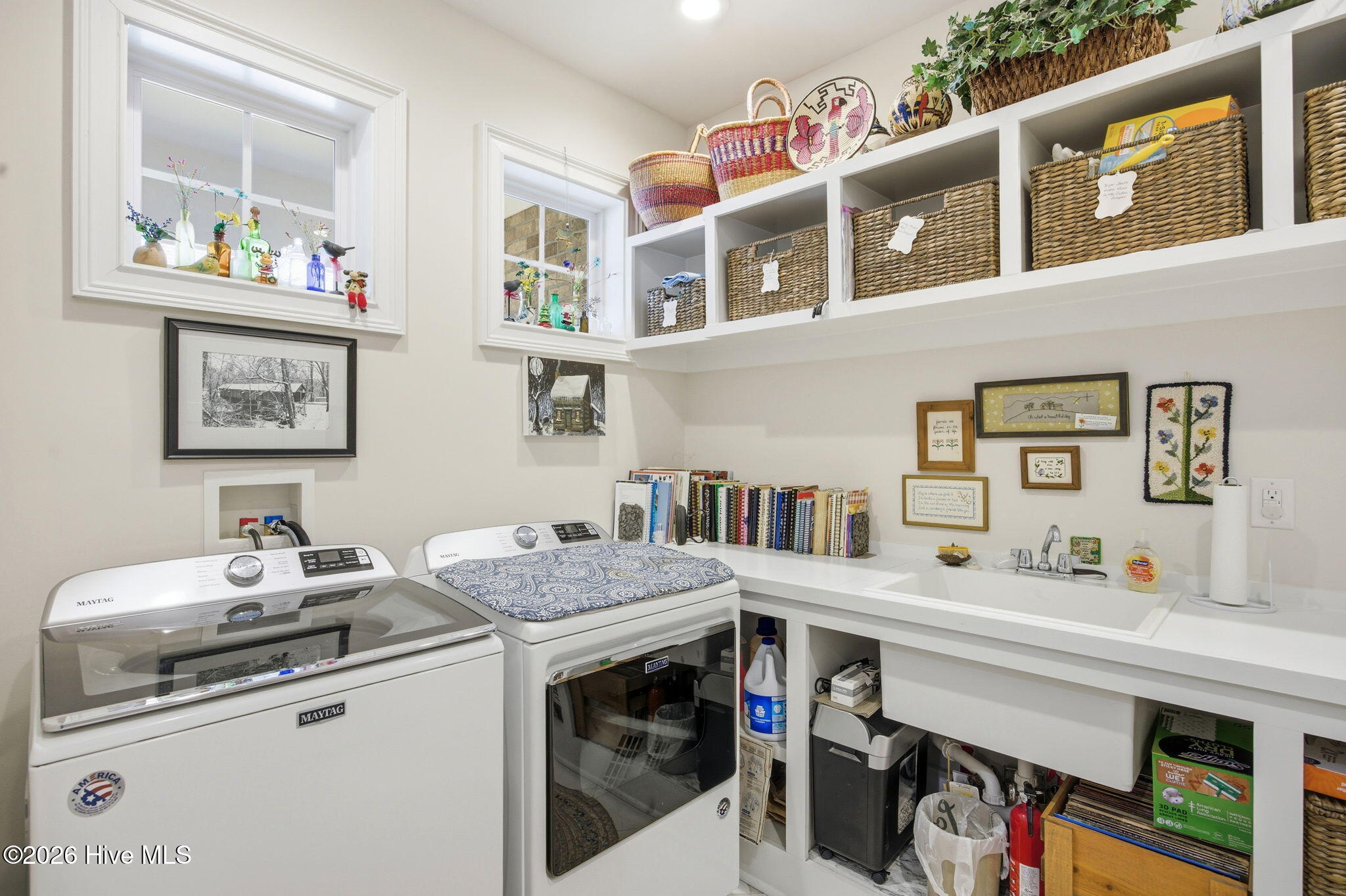 100569856 | Photo 34