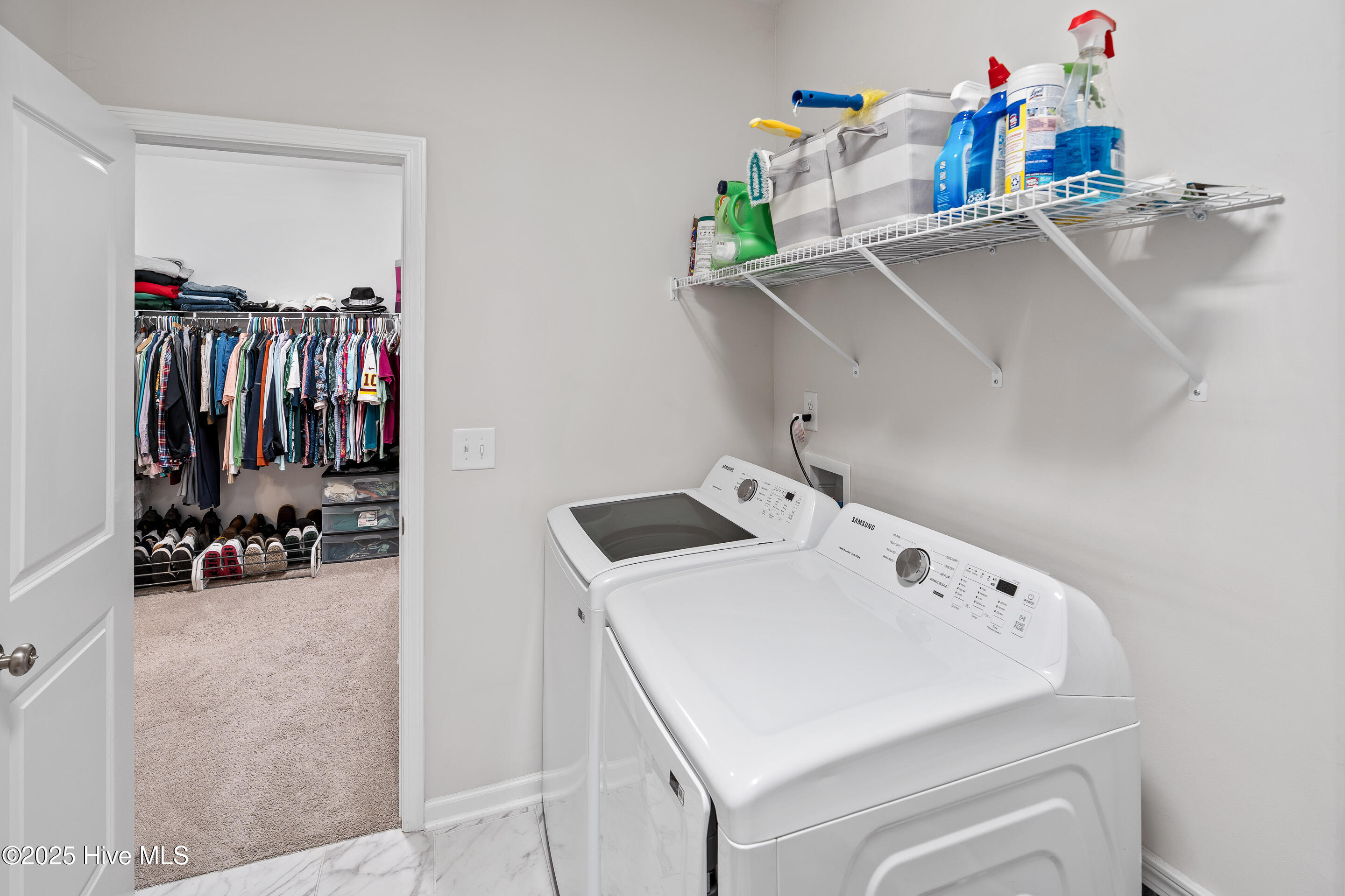 100535535 | Photo 26