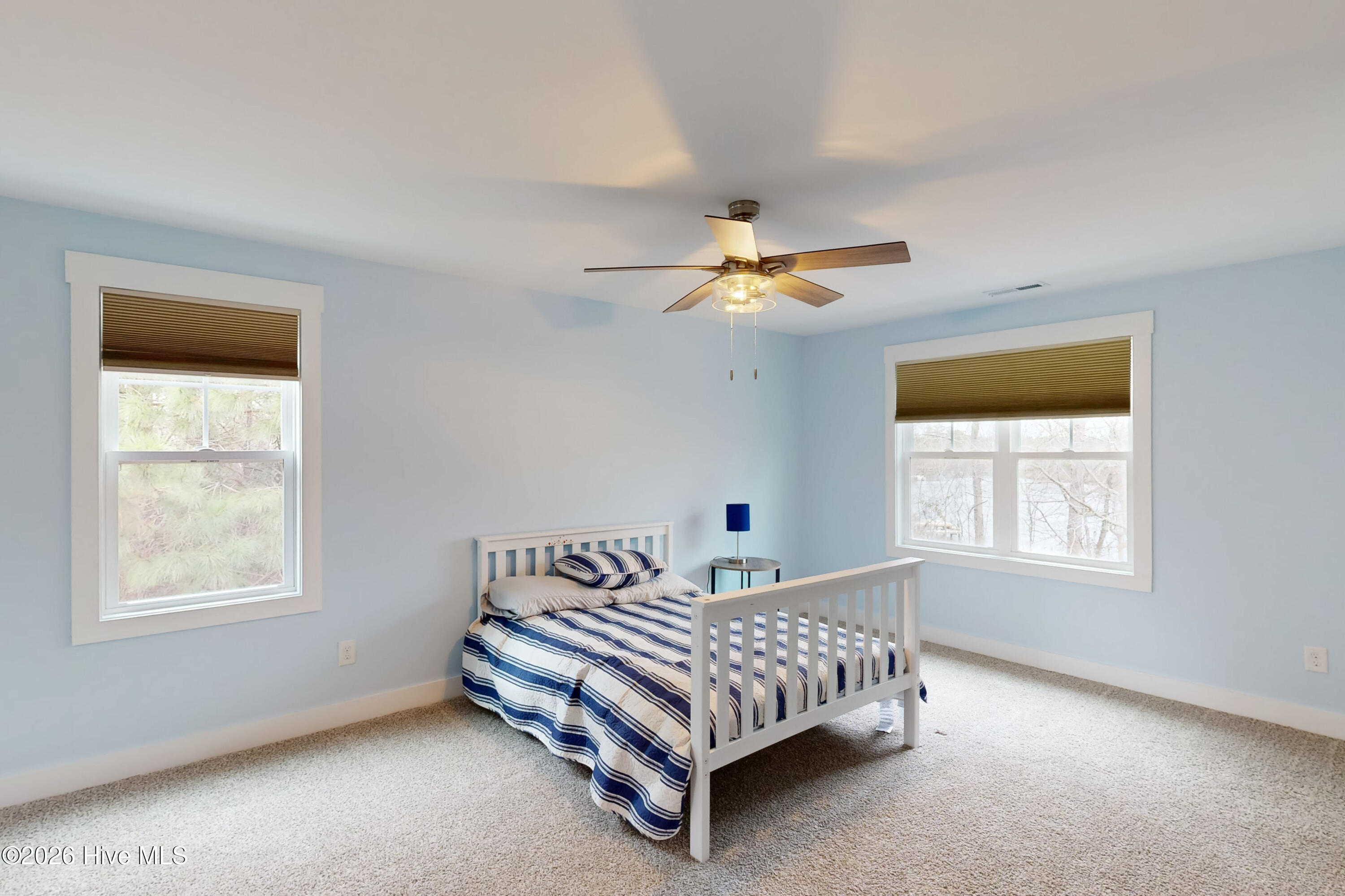 100557107 | Photo 48