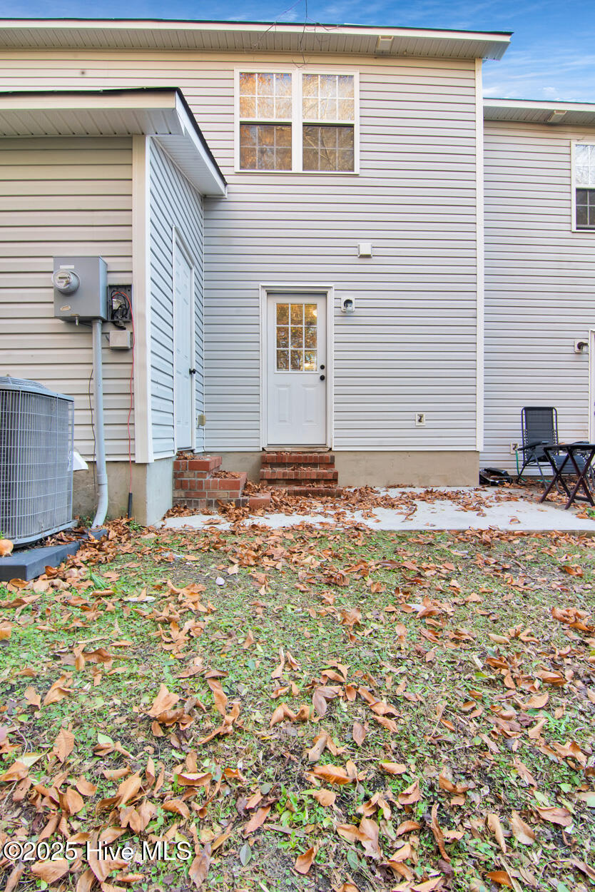 100545970 | Photo 12