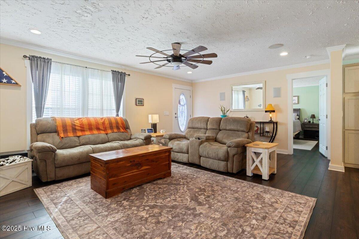 100539175 | Photo 11