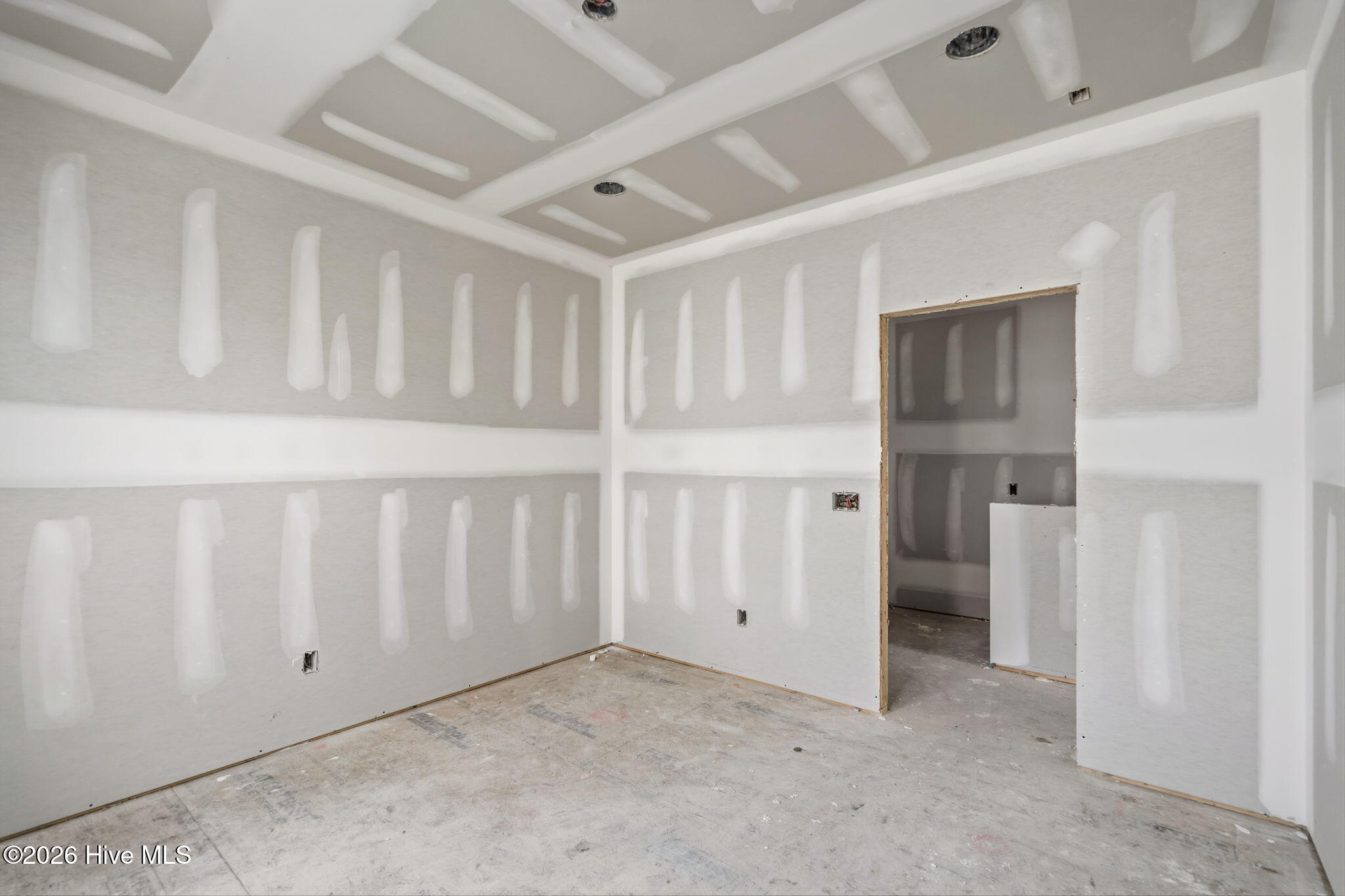 100547046 | Photo 36