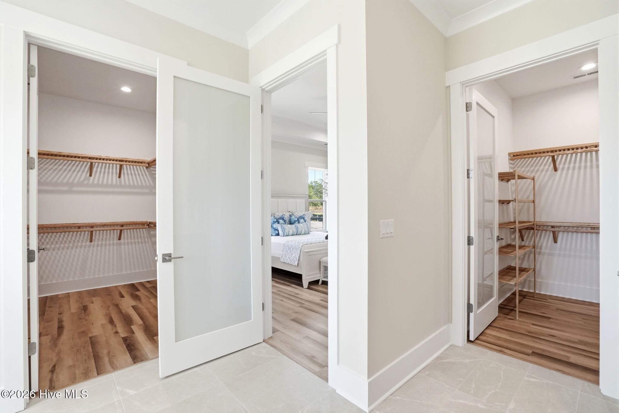 100537171 | Photo 65