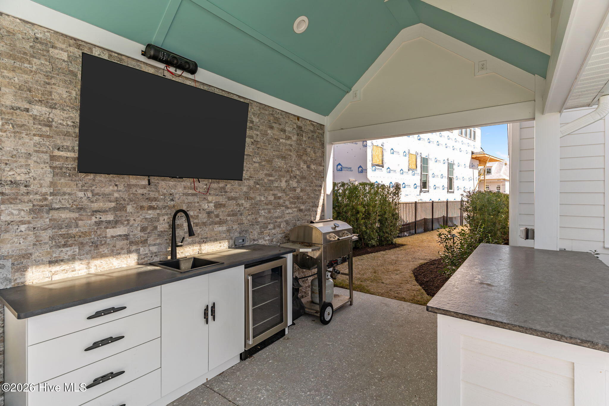 100554448 | Photo 43