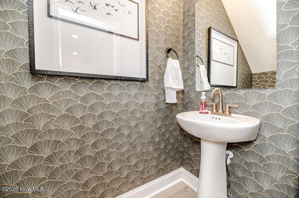 100538583 | Photo 16