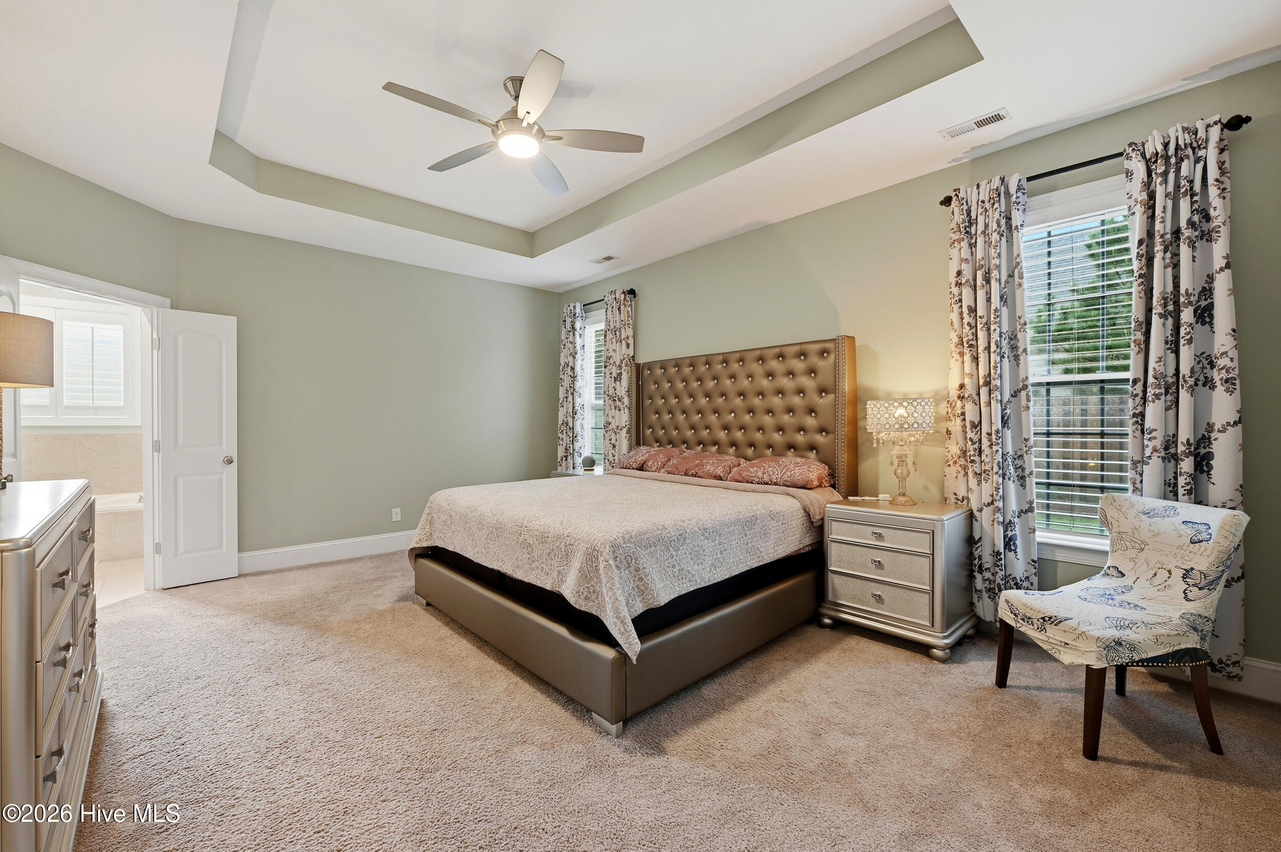 100563166 | Photo 20