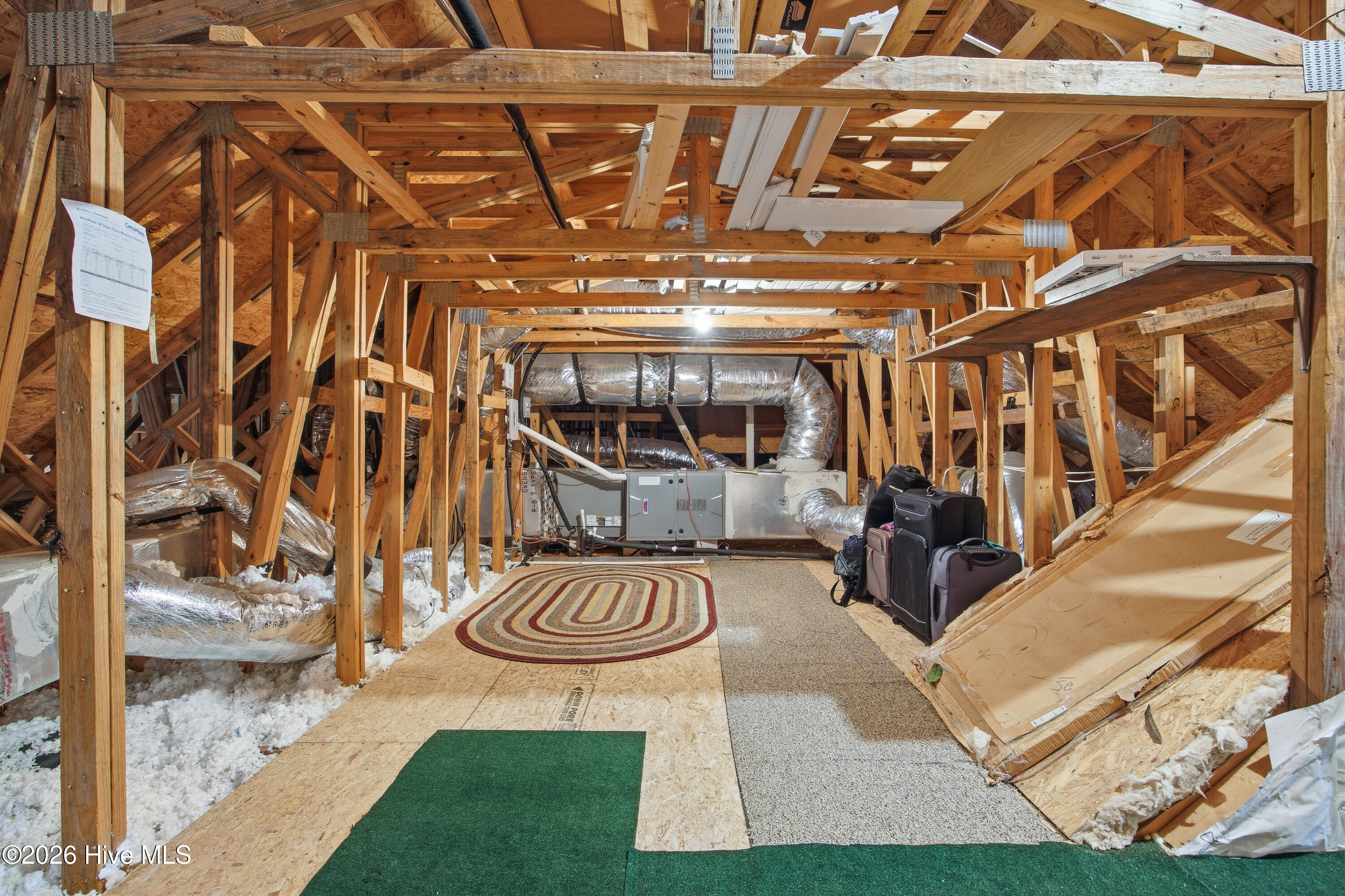 100549757 | Photo 33