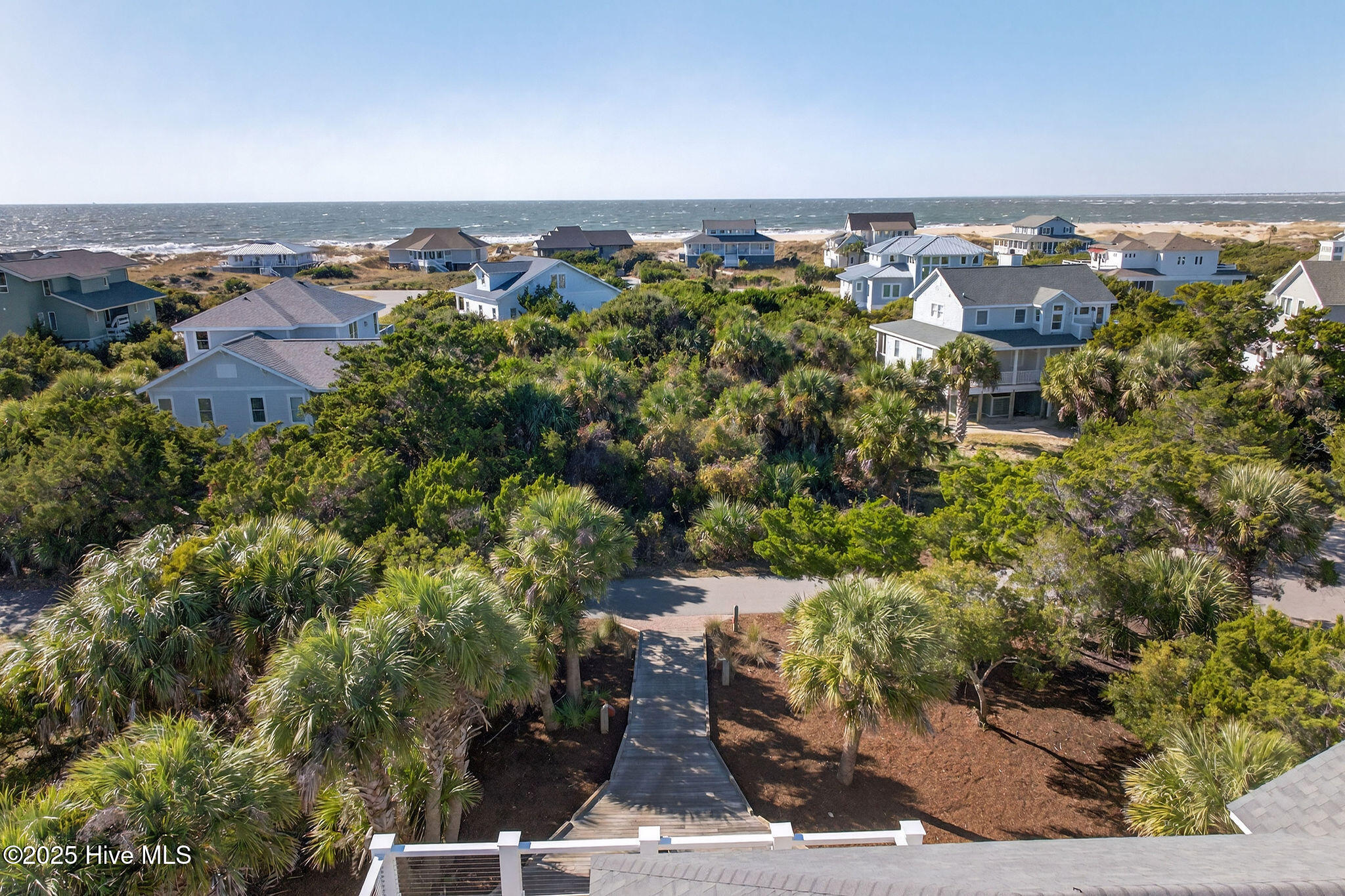 100541250 | Photo 75