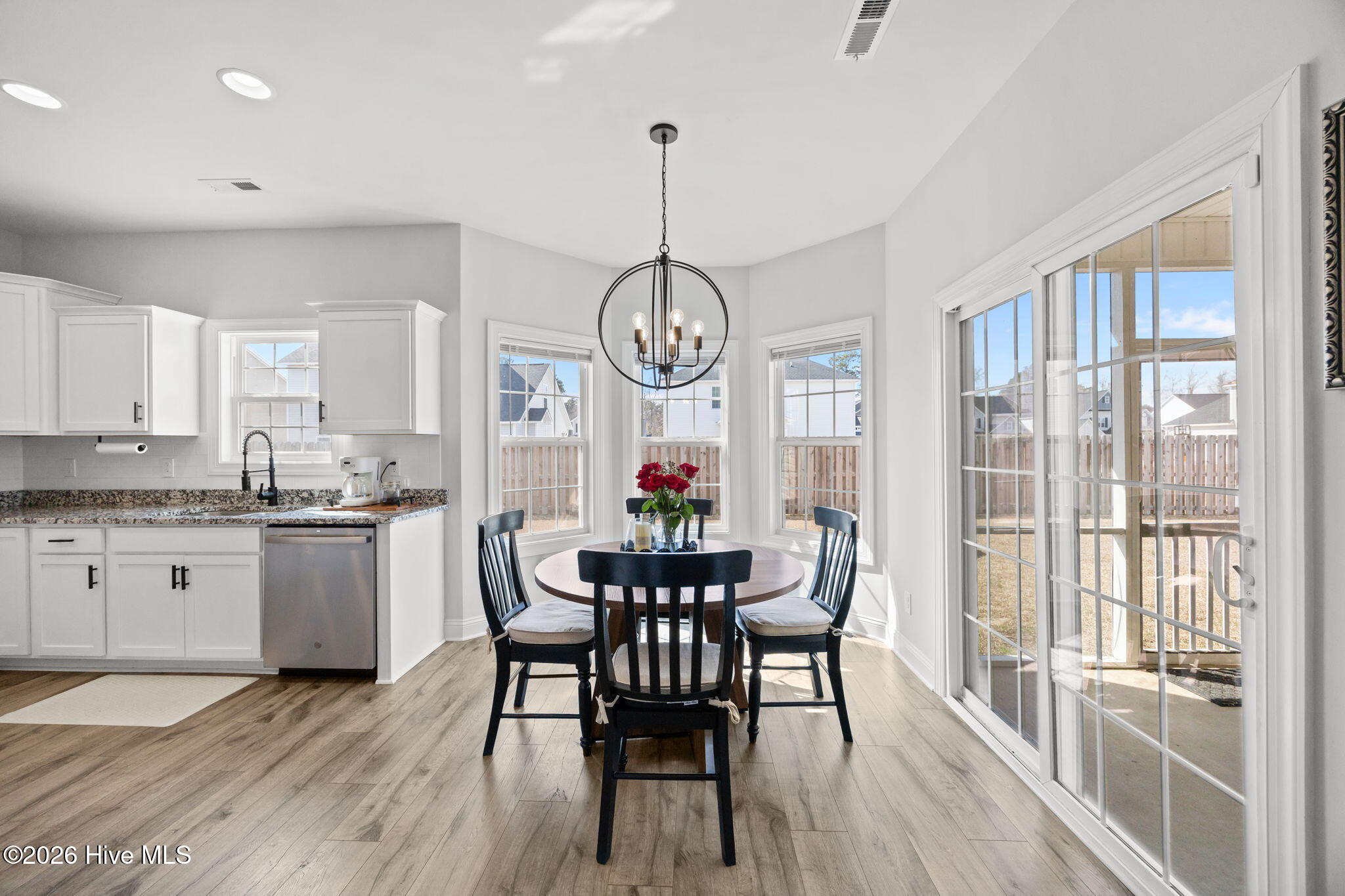 100556491 | Photo 14