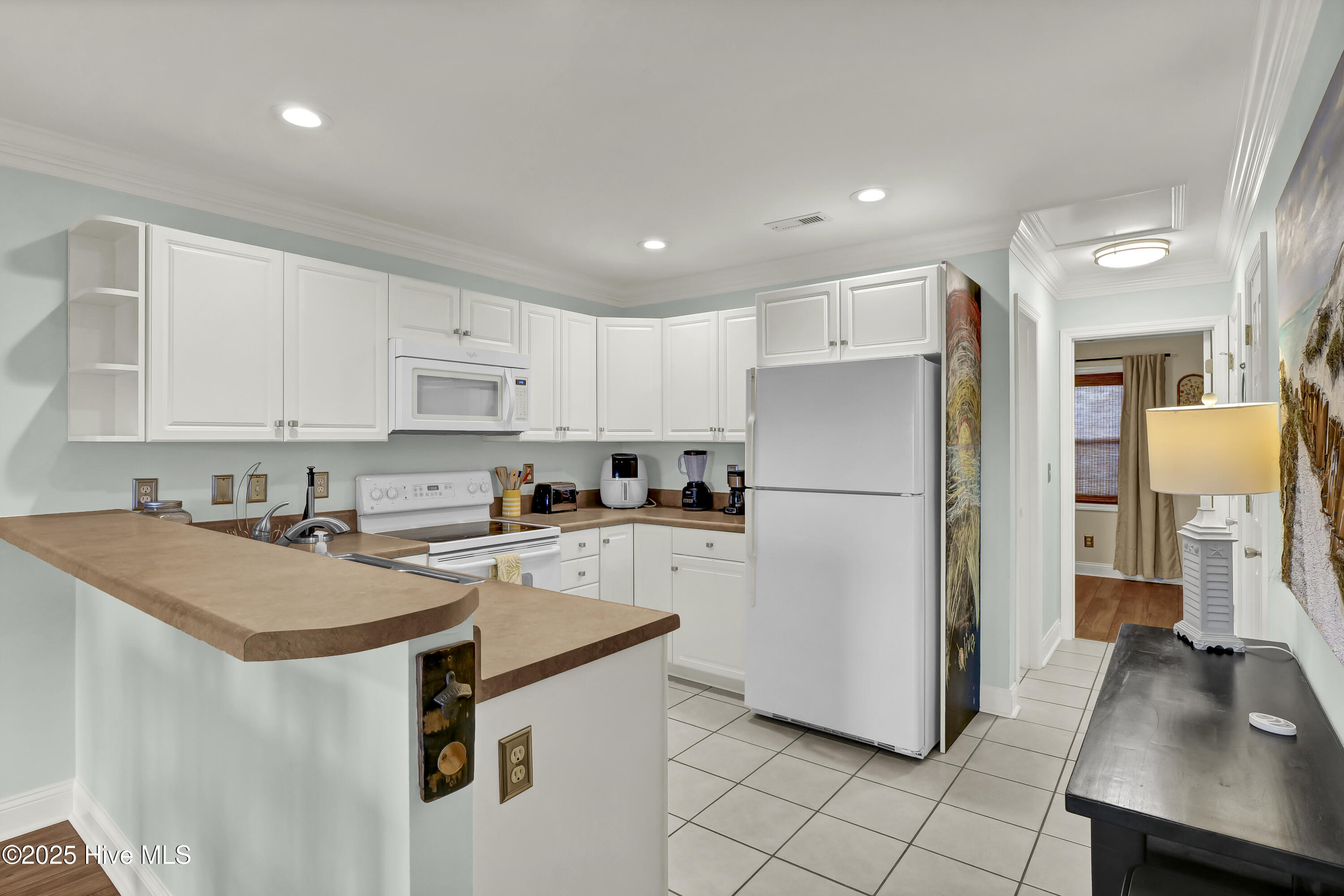 100548248 | Photo 16