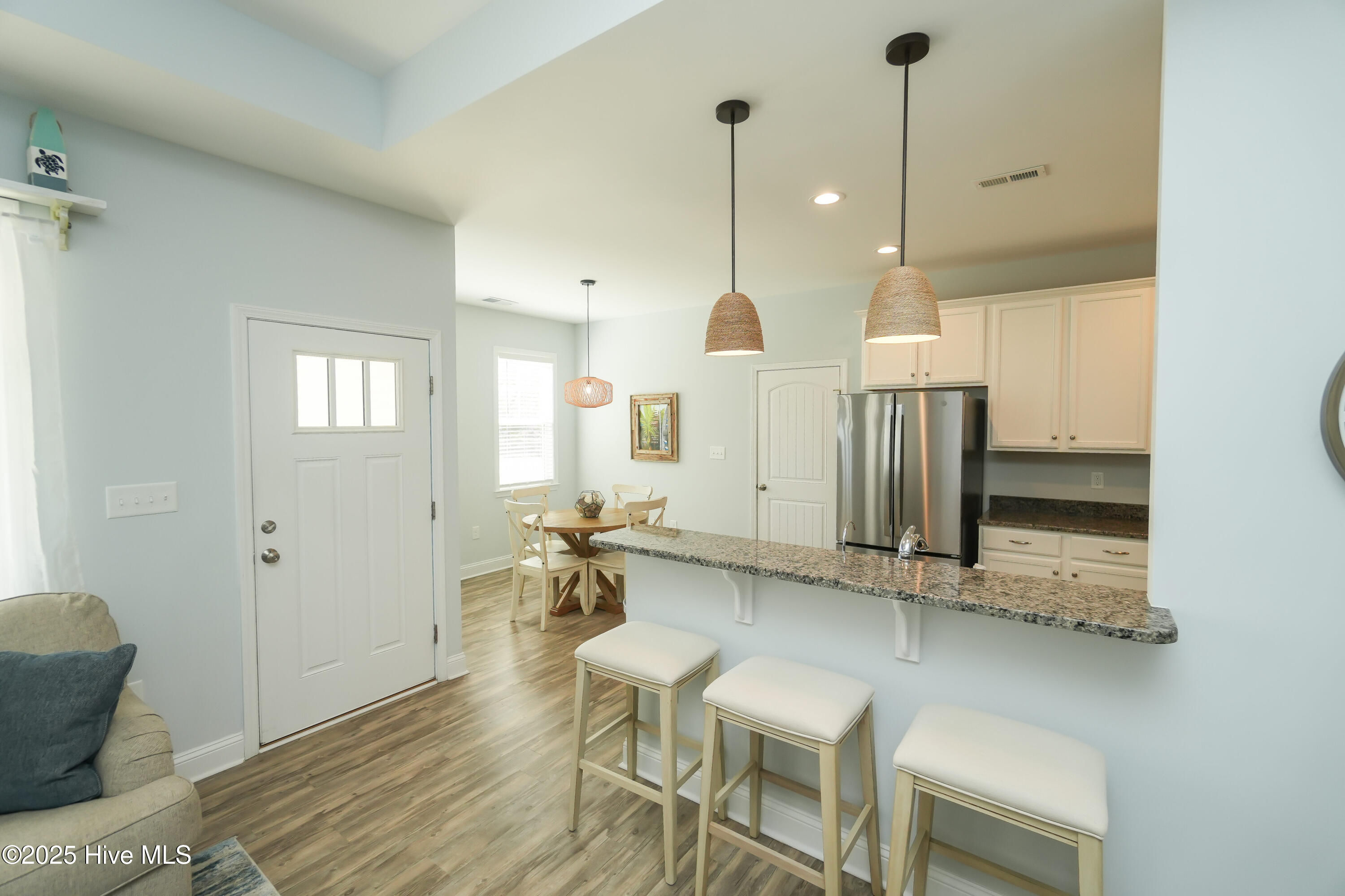 123 NE 7th St Oak Island NC-print-016-00