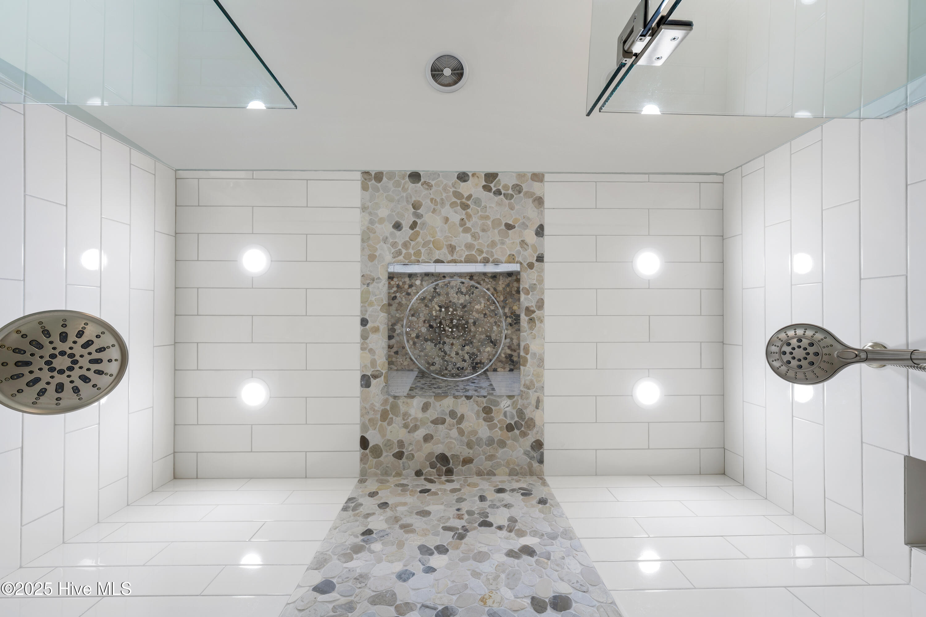 100541249 | Photo 66