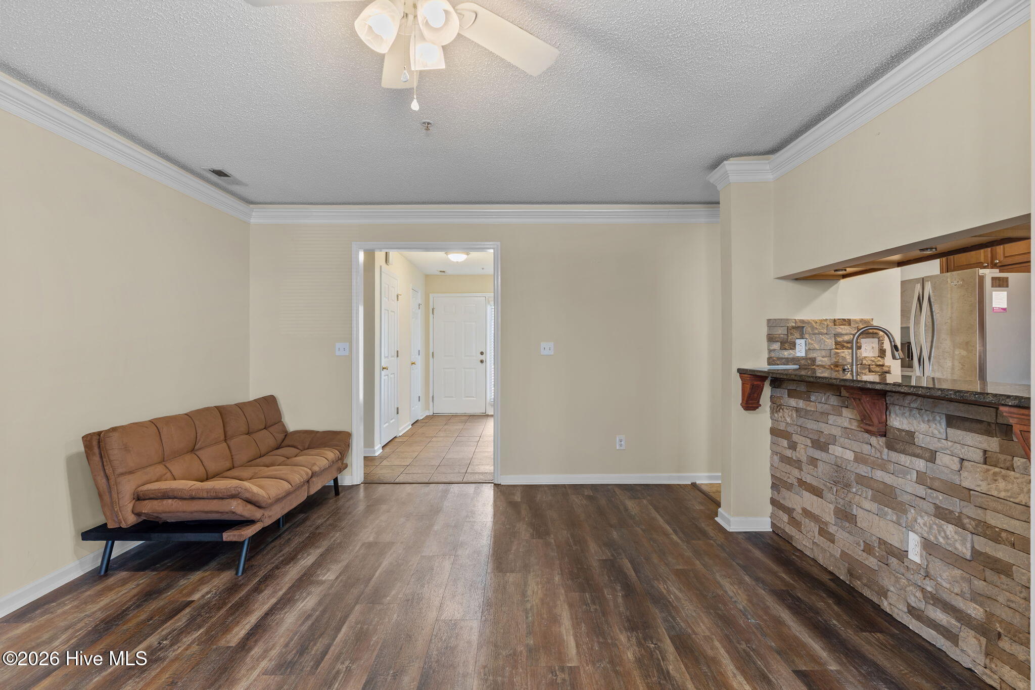 100560548 | Photo 16