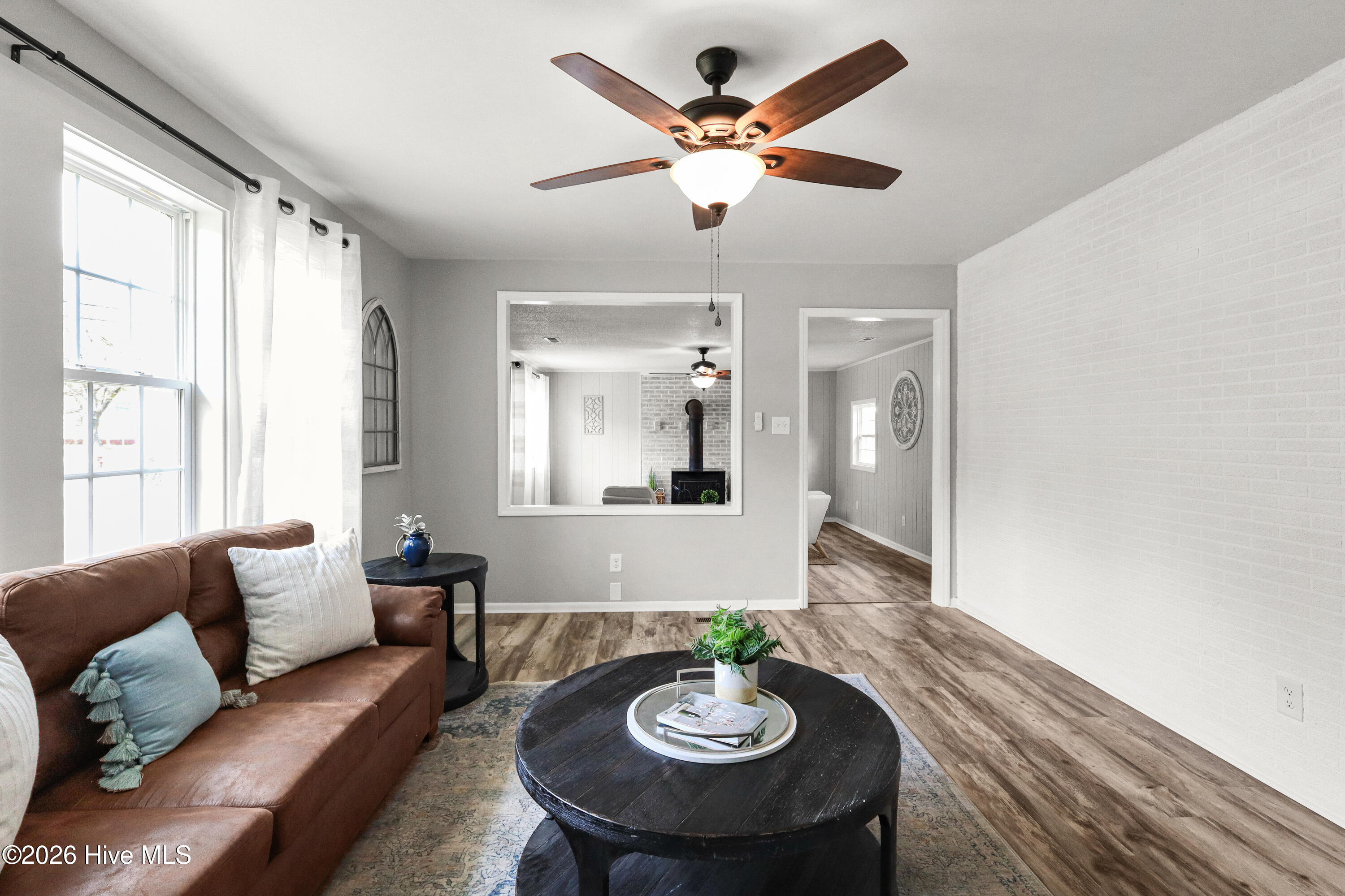 100562432 | Photo 32