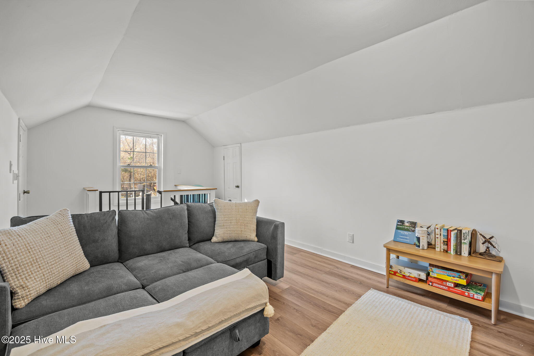 100545824 | Photo 27