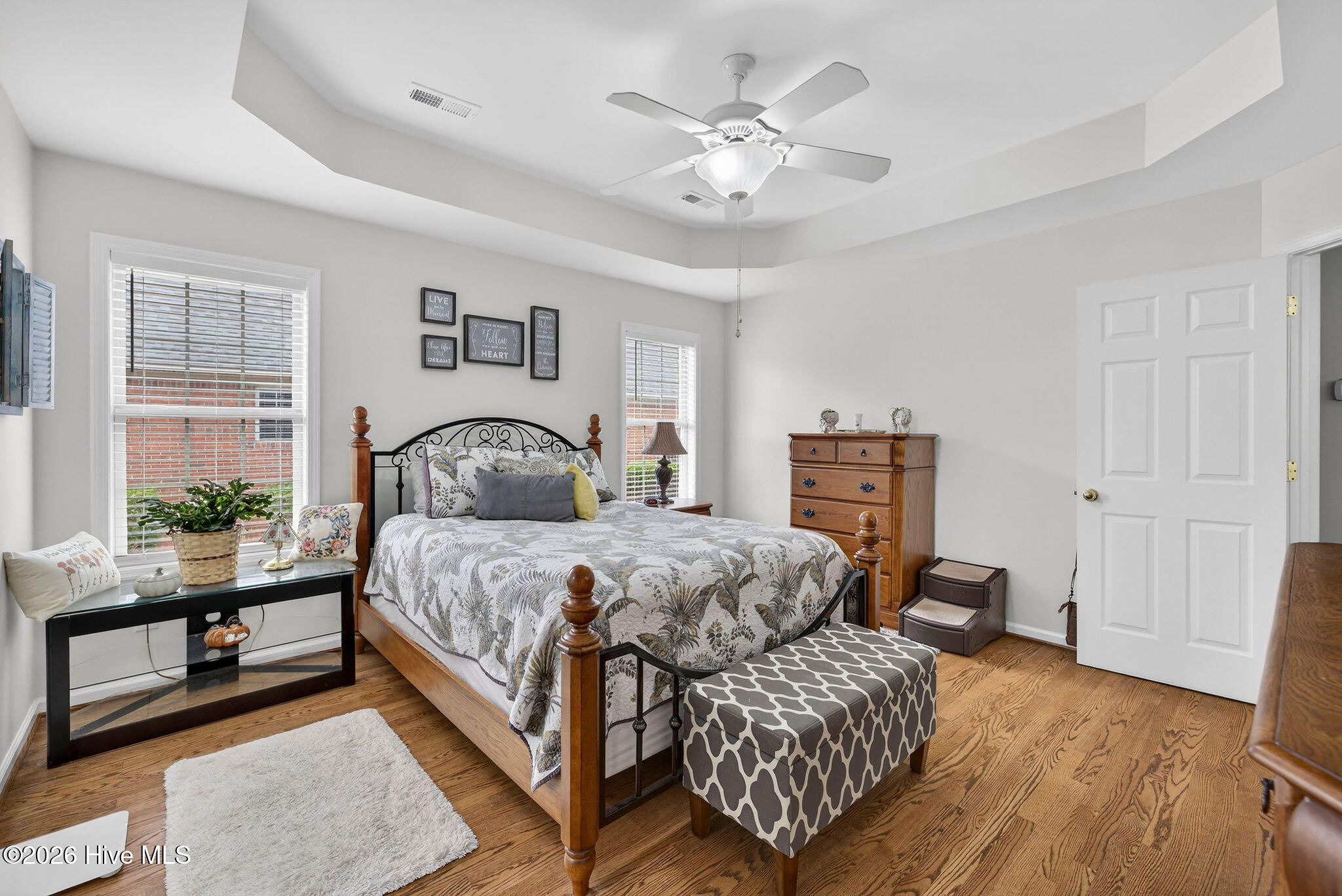 100557092 | Photo 22