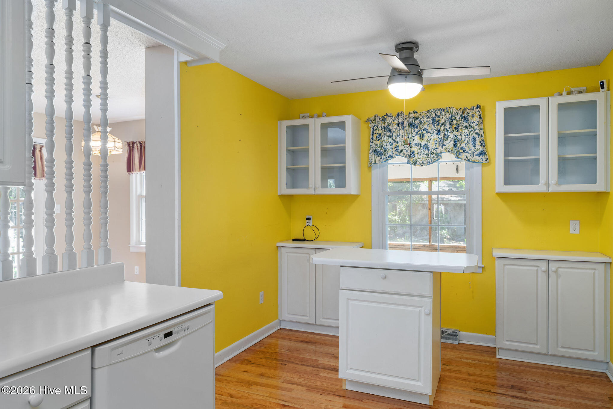 100568414 | Photo 13