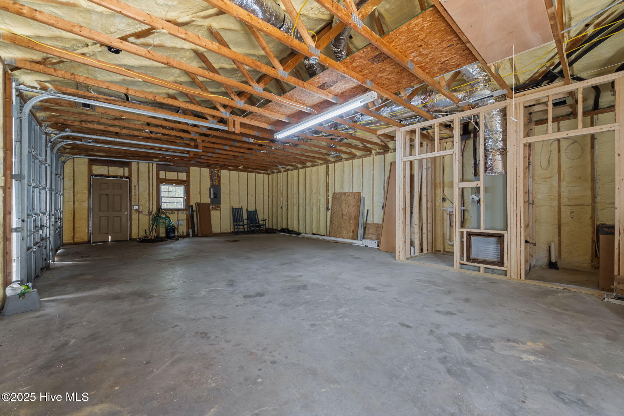 100551658 | Photo 52