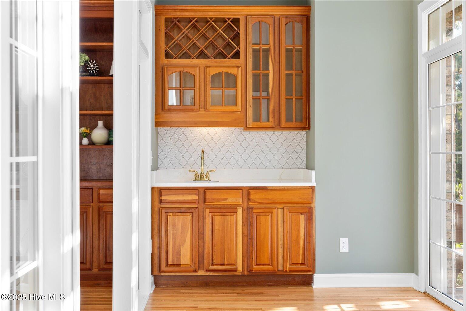 100539645 | Photo 17