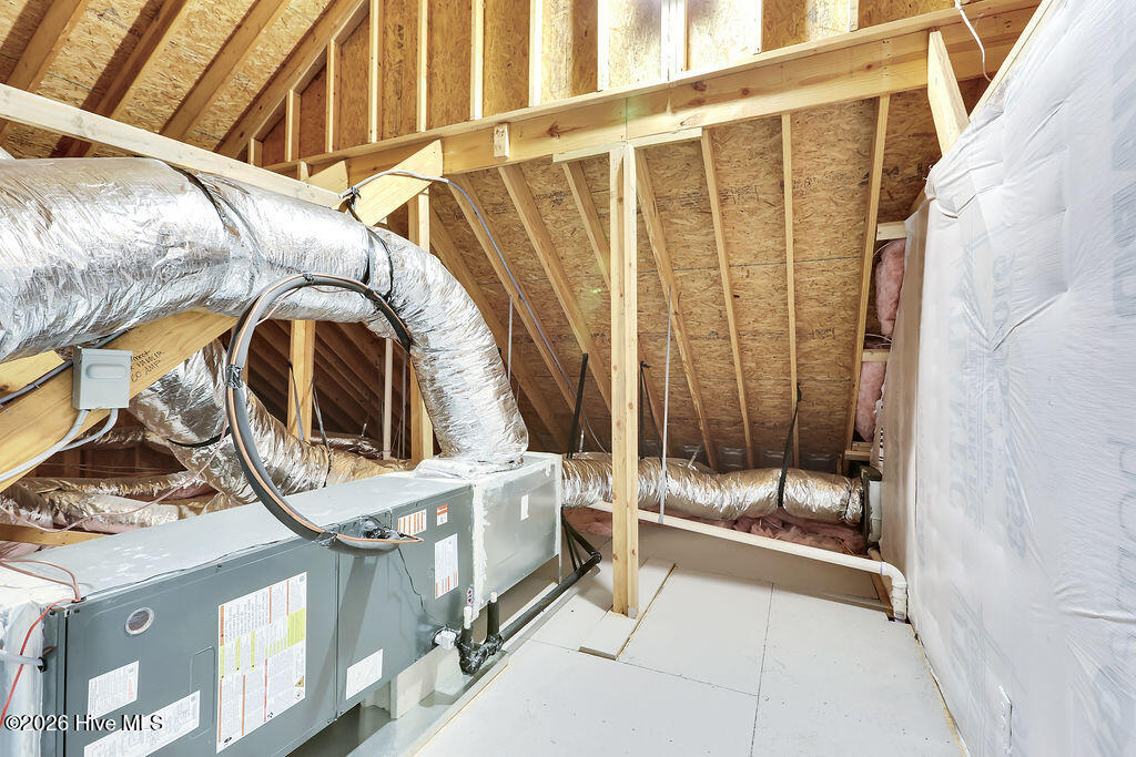 100550907 | Photo 42