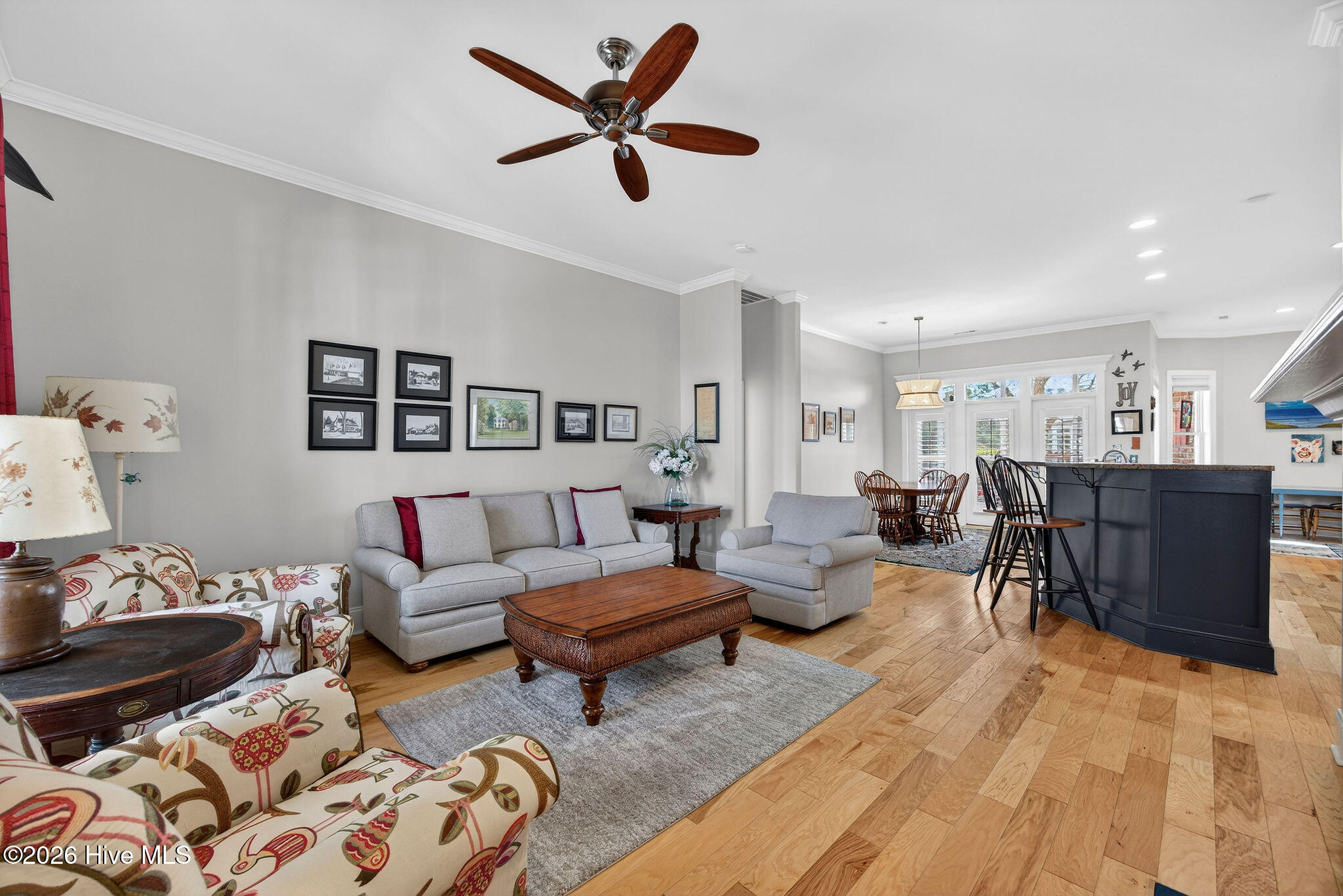 100554717 | Photo 10