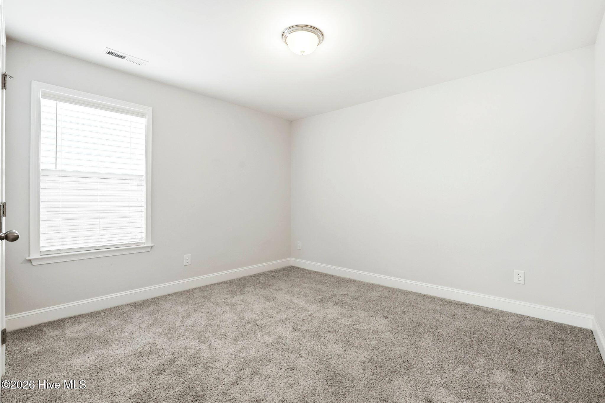 100567646 | Photo 46