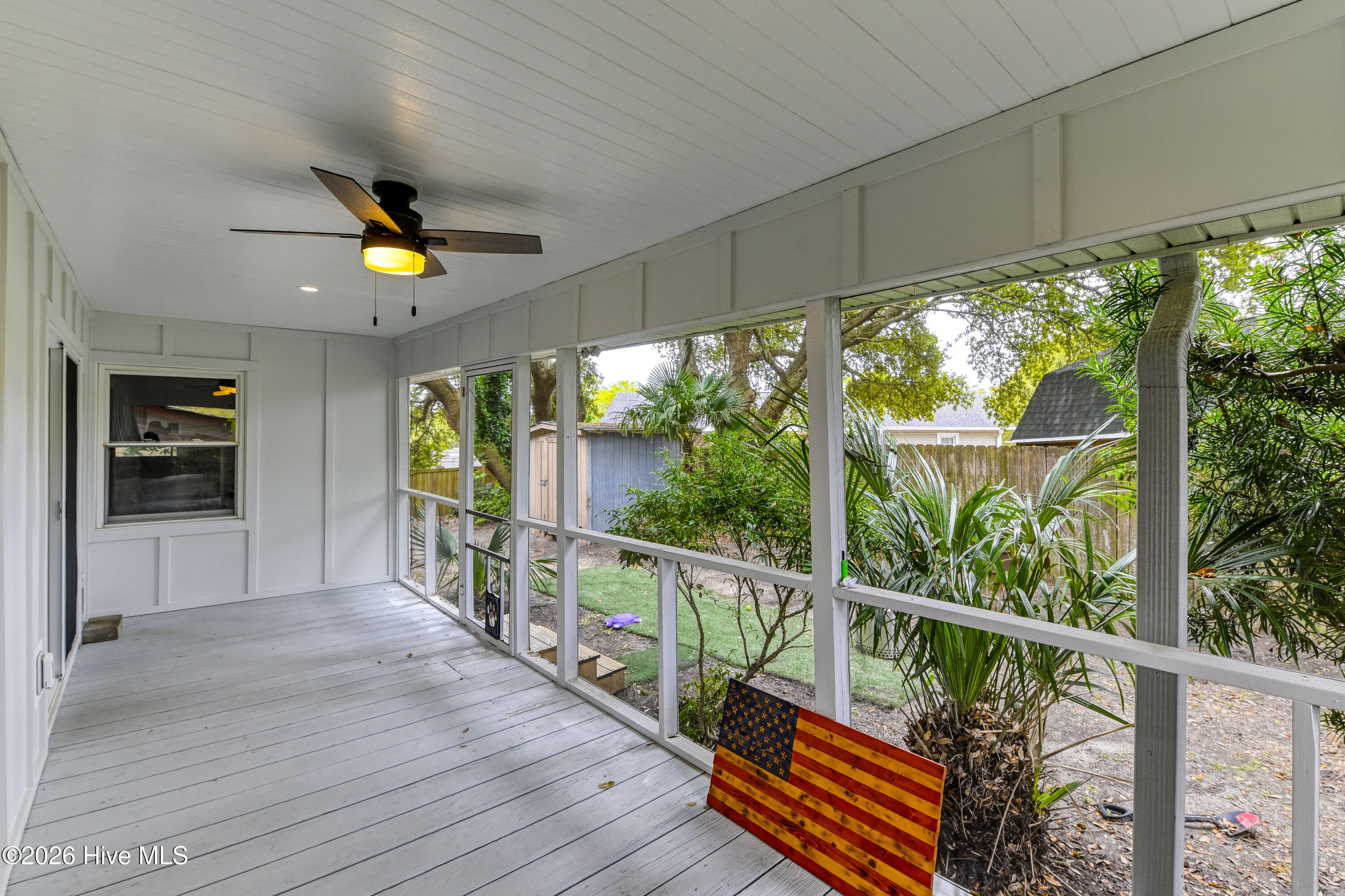 100566355 | Photo 36