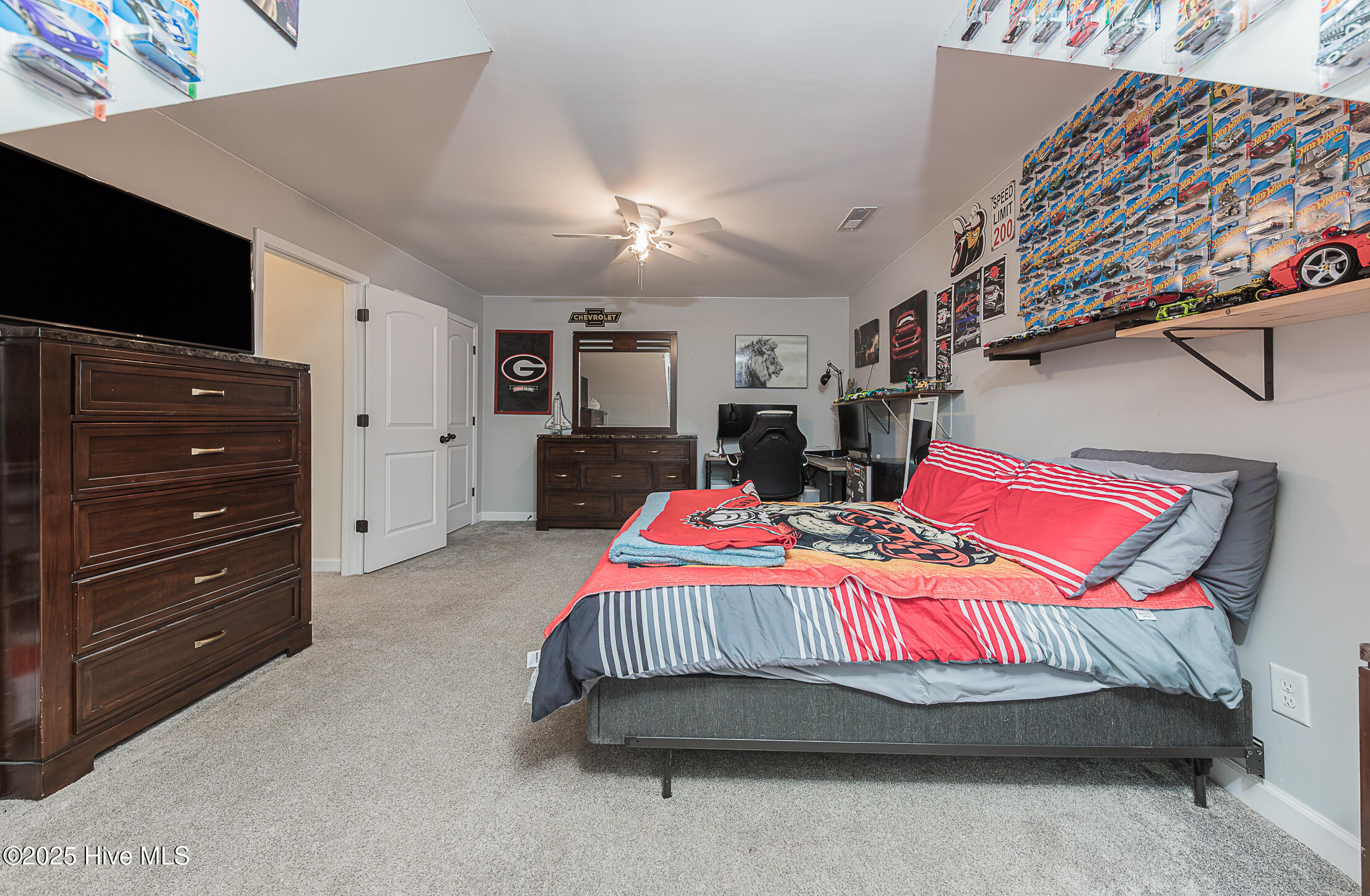 100544528 | Photo 22