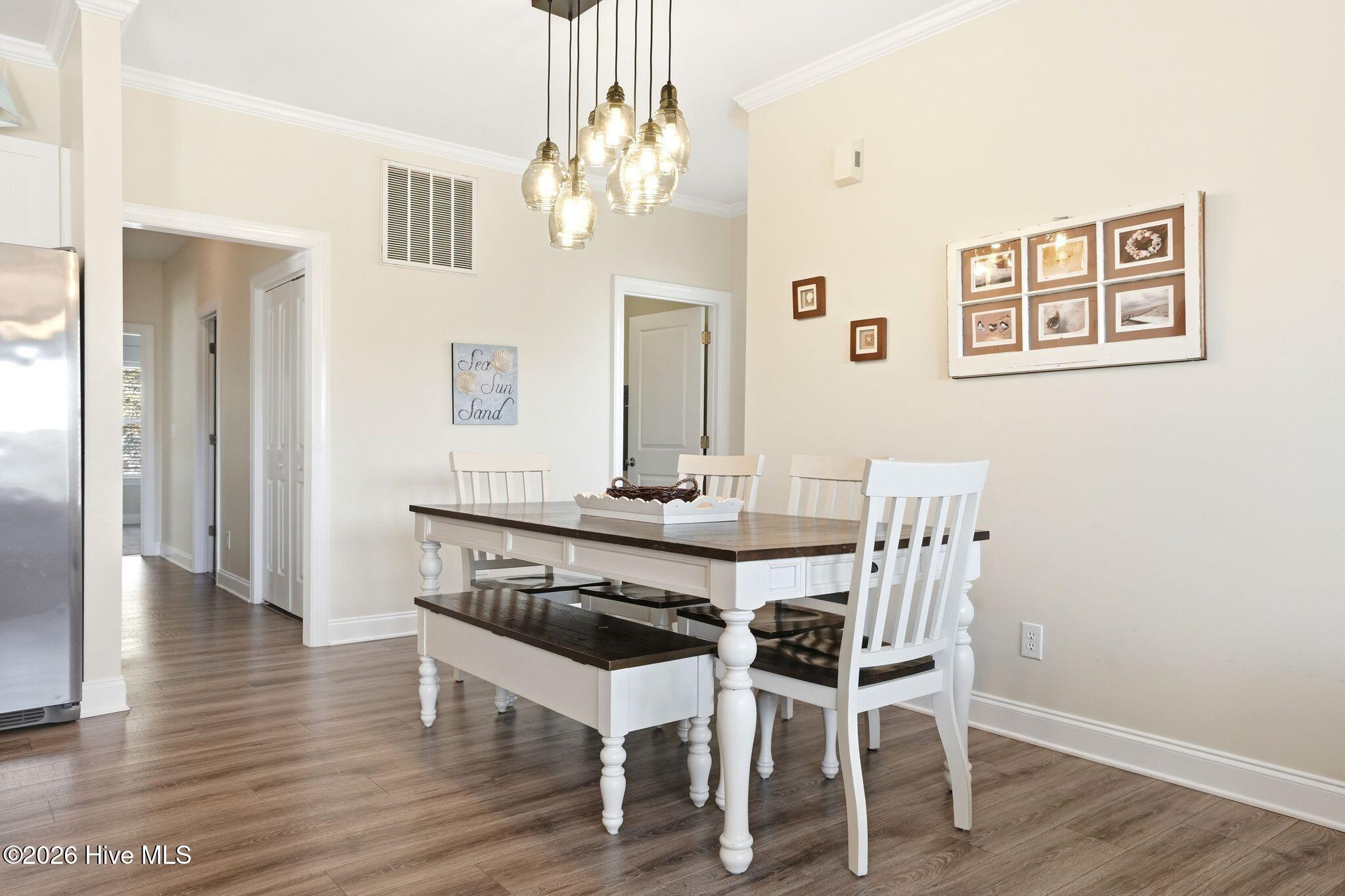 100561242 | Photo 12