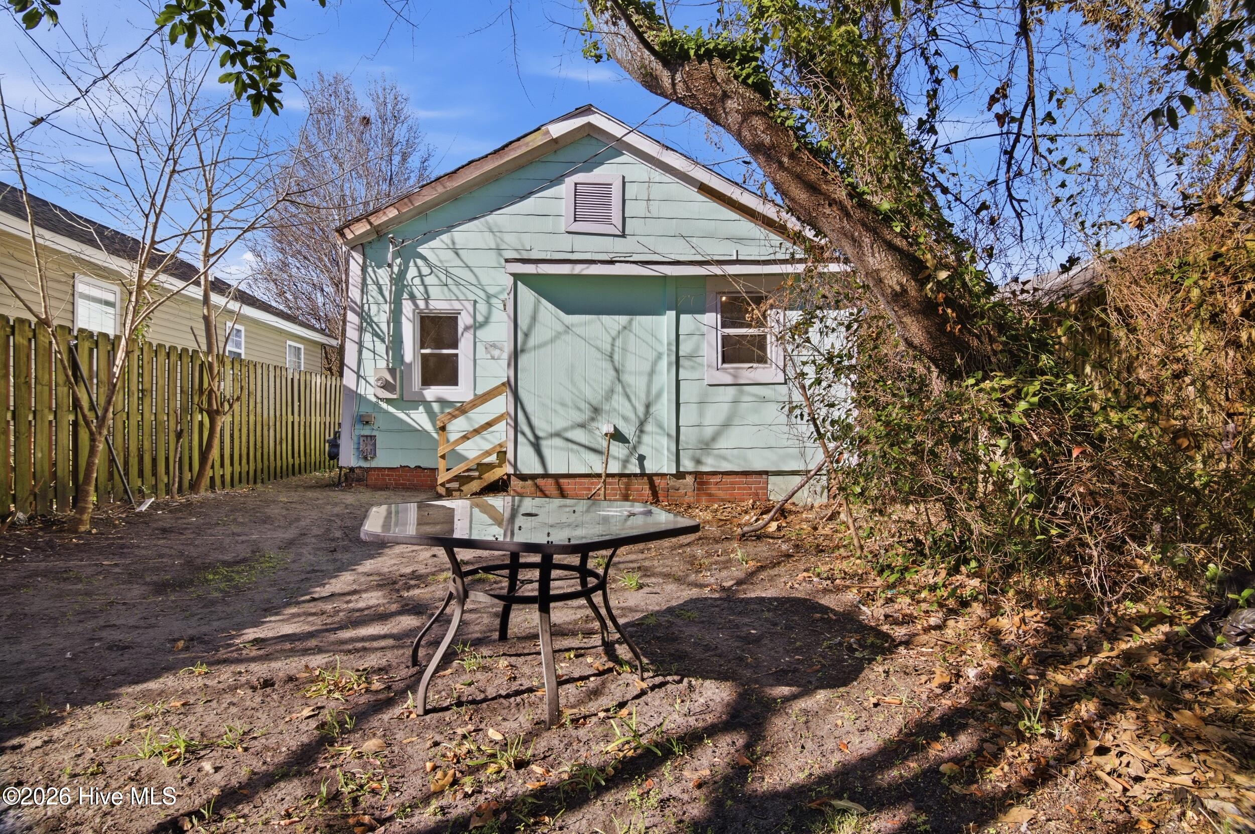 100558258 | Photo 23