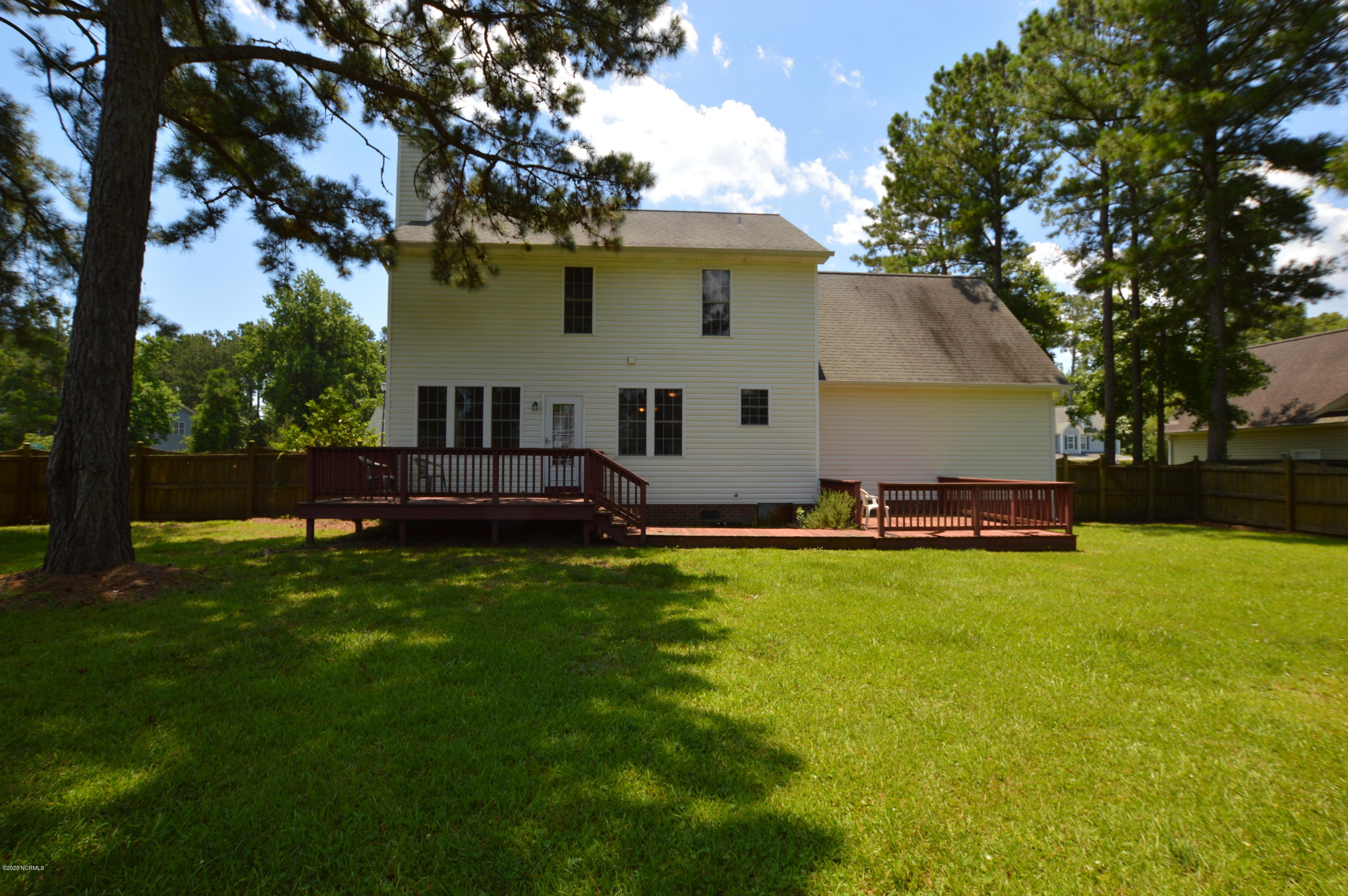 100565813 | Photo 36