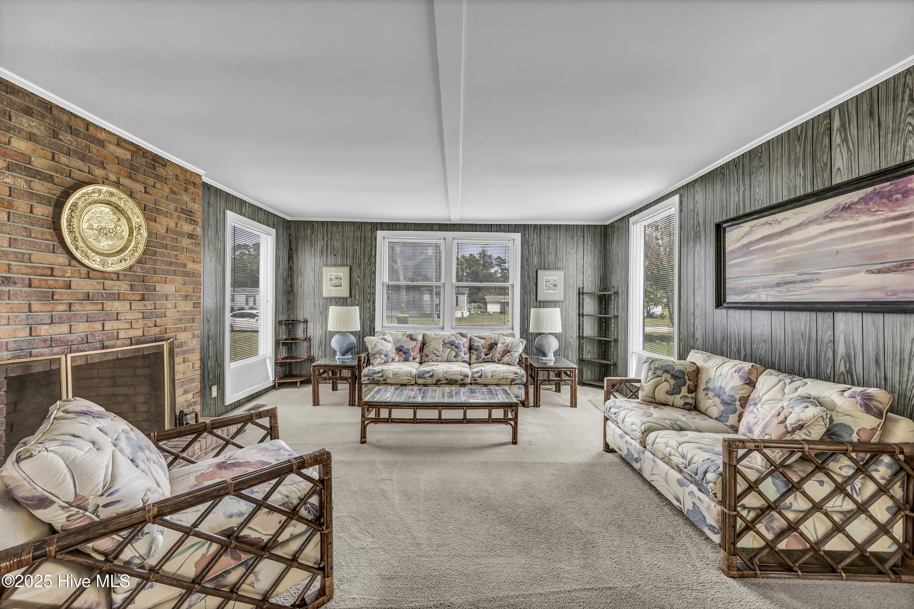 100520708 | Photo 11