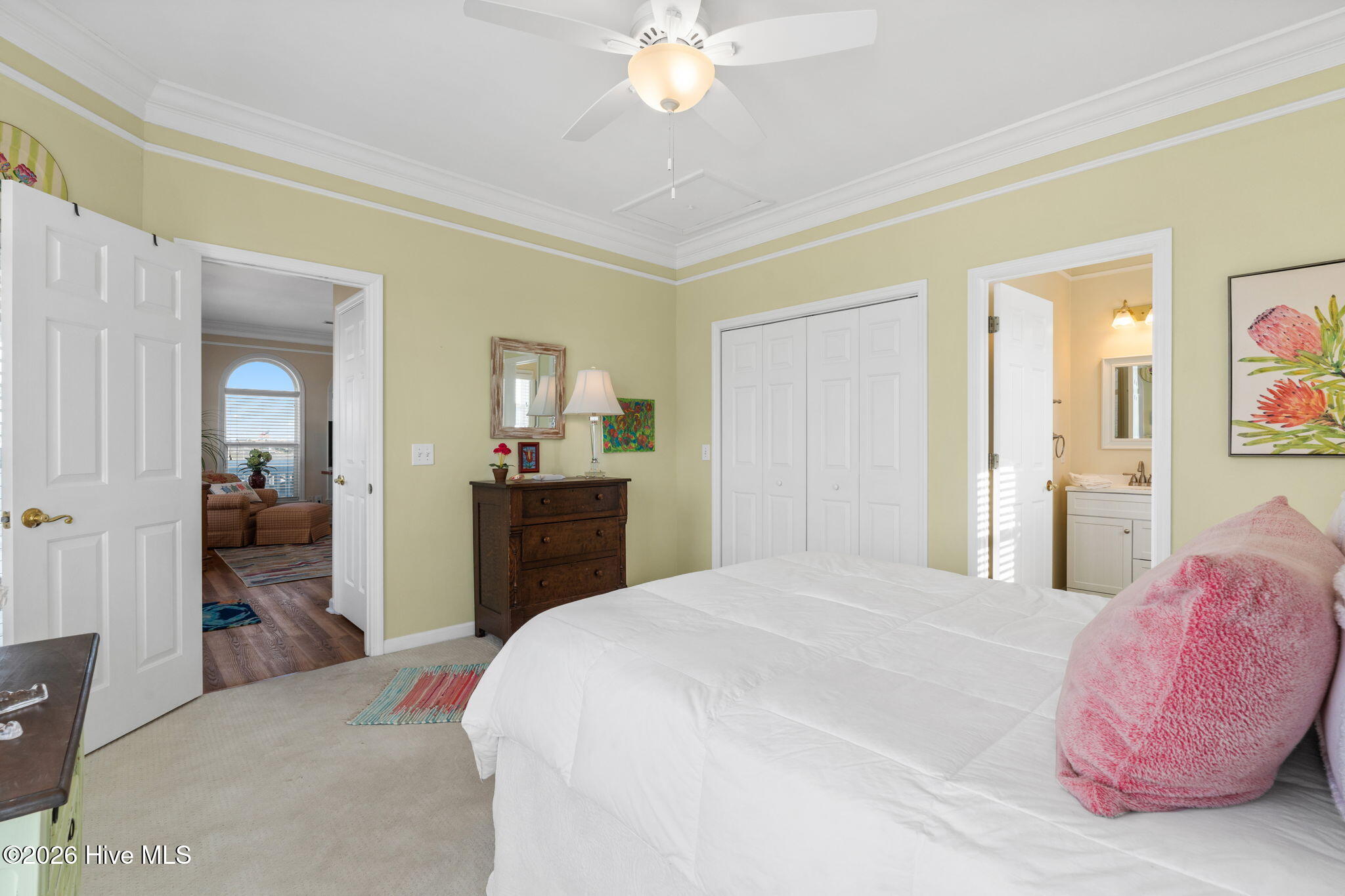 100561633 | Photo 20