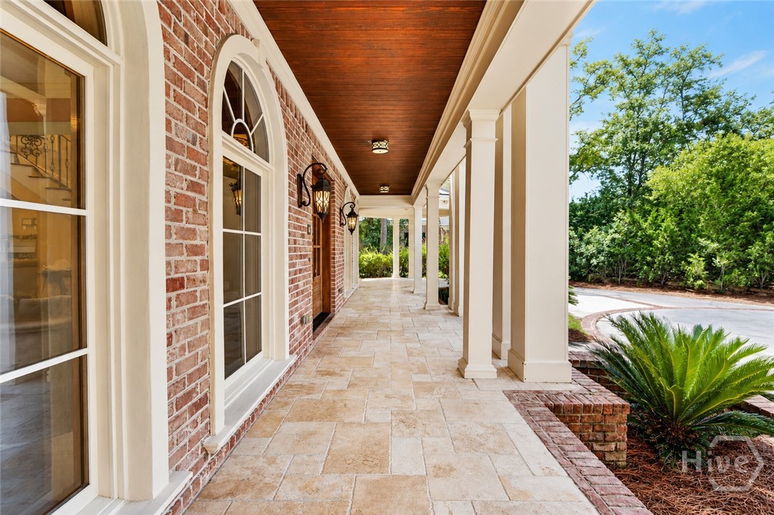 Front porch looking to front door
