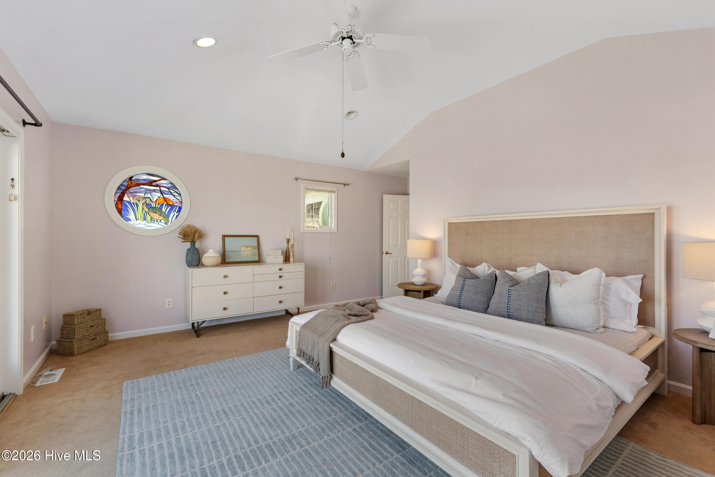 100535794 | Photo 25