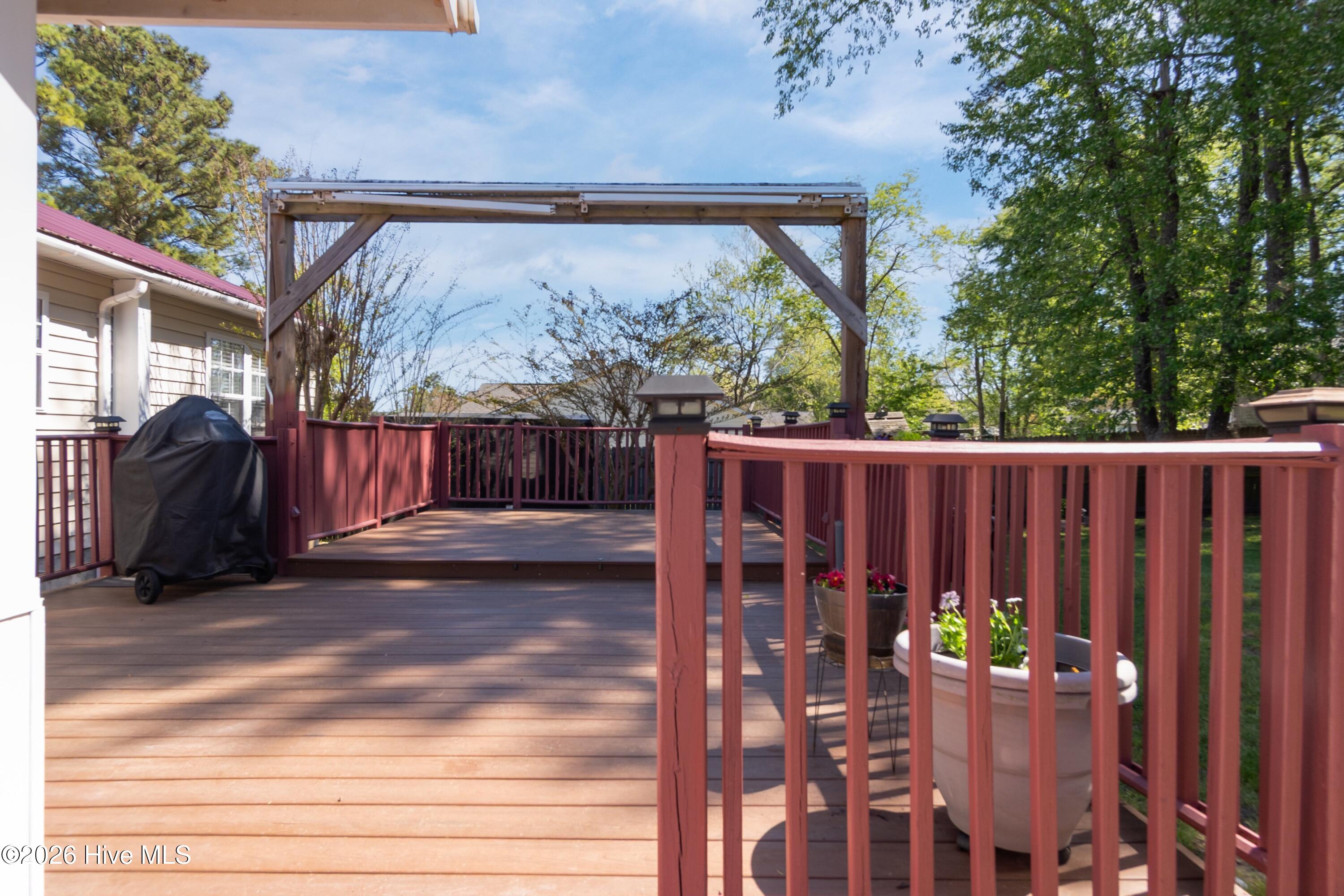 100564108 | Photo 35