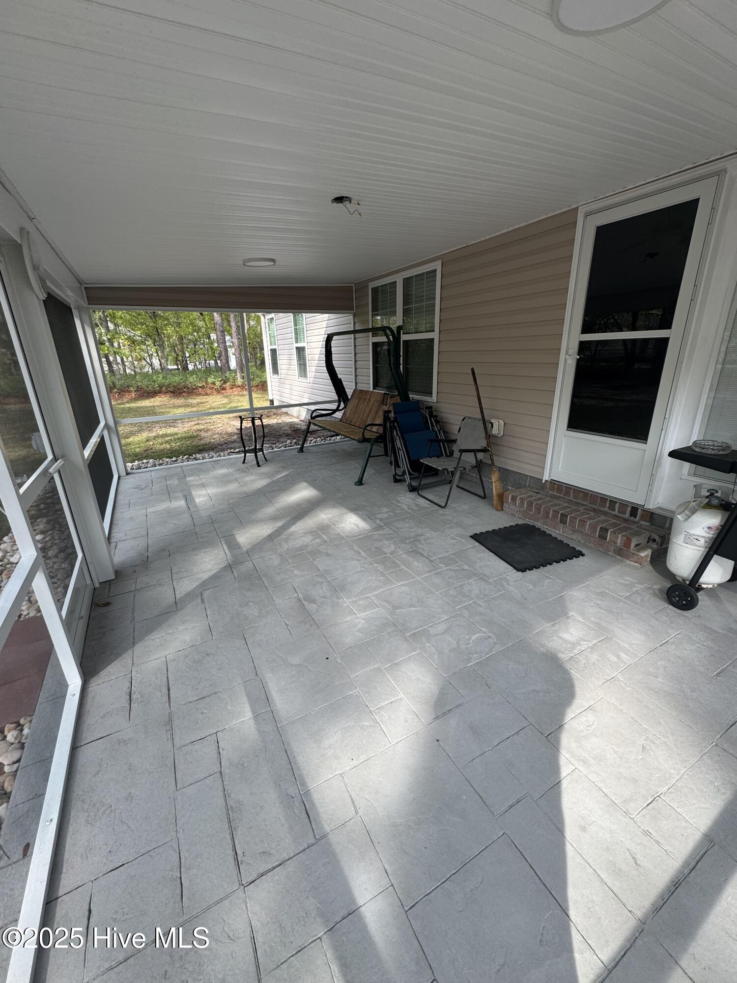 100503089 | Photo 52