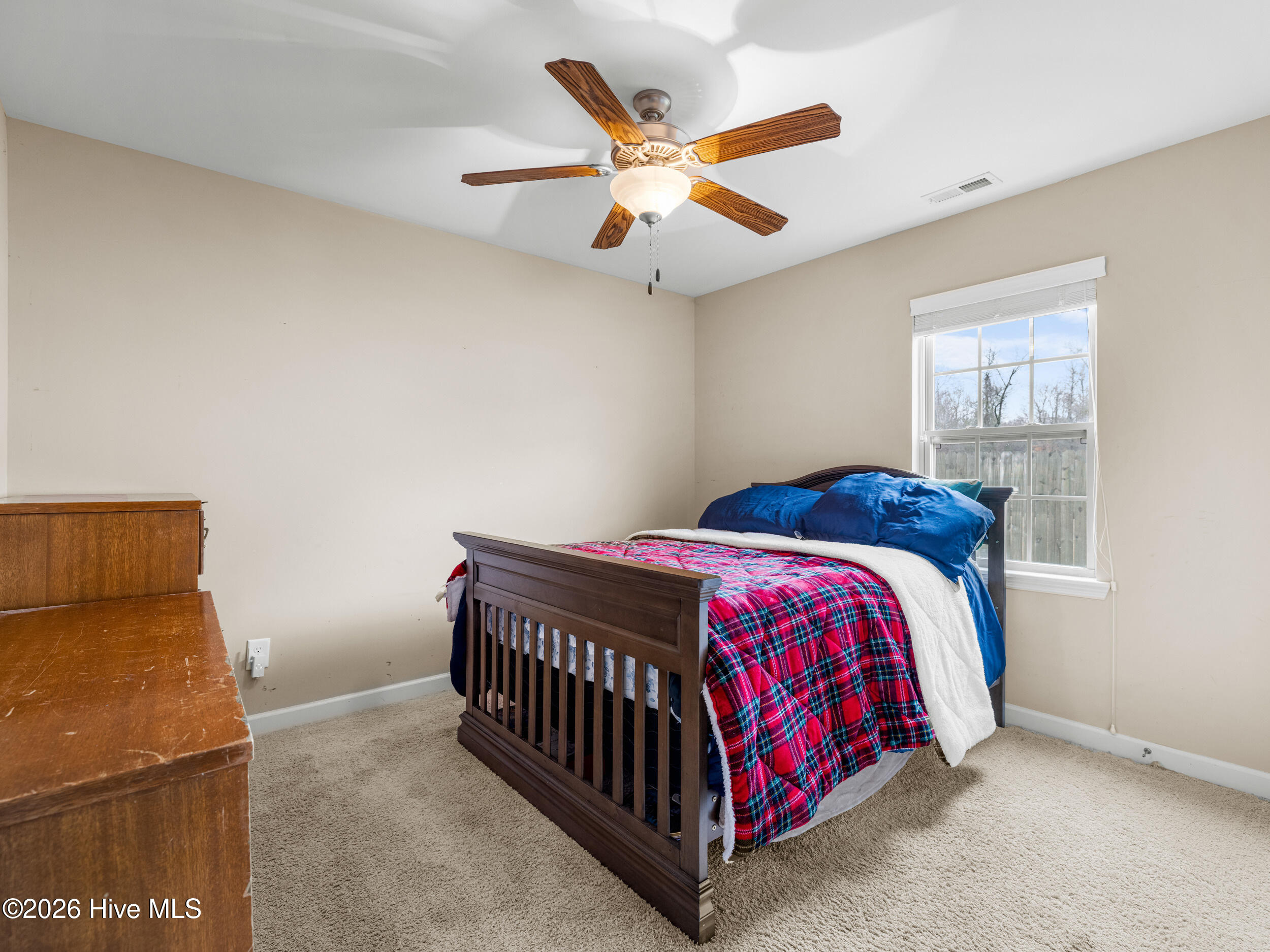 100552260 | Photo 25