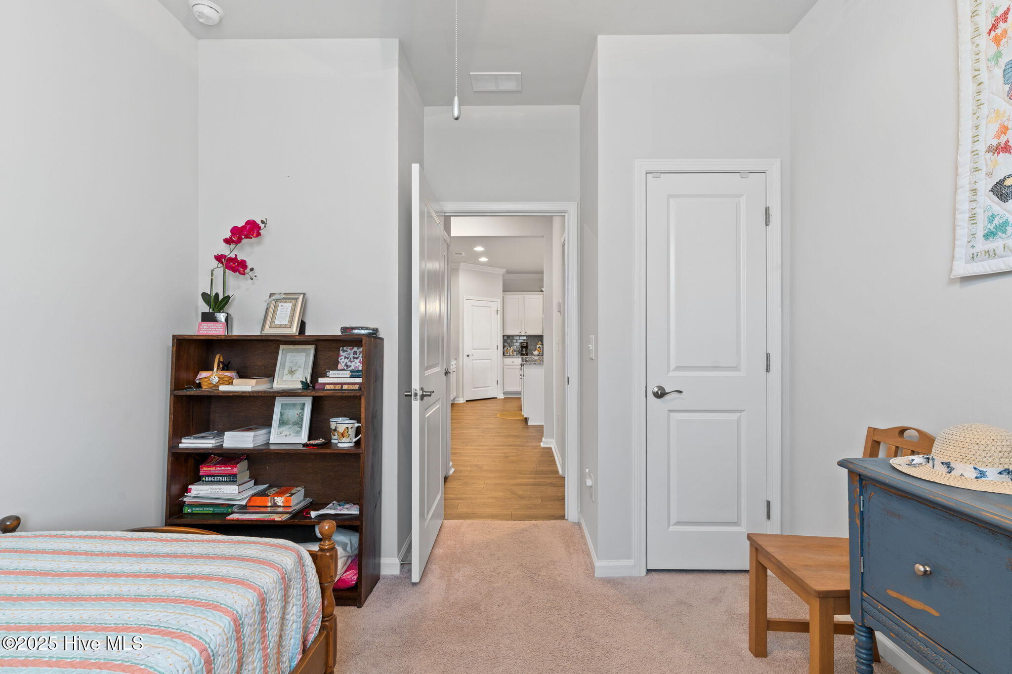 100516285 | Photo 38