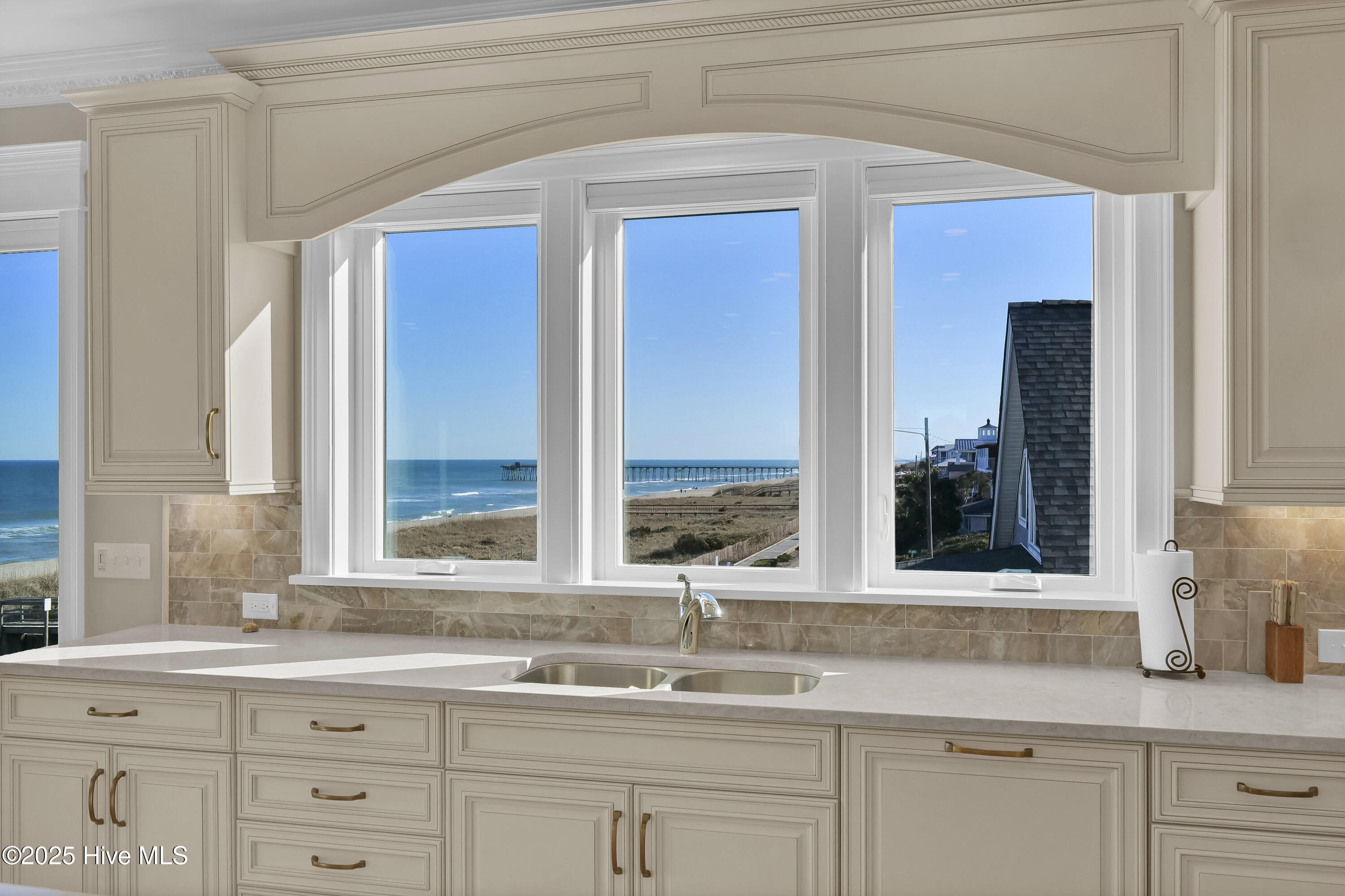 410 Fort Fisher Boulevard N, Kure Beach, NC 28449 – photo 12: 015_p1233906_684