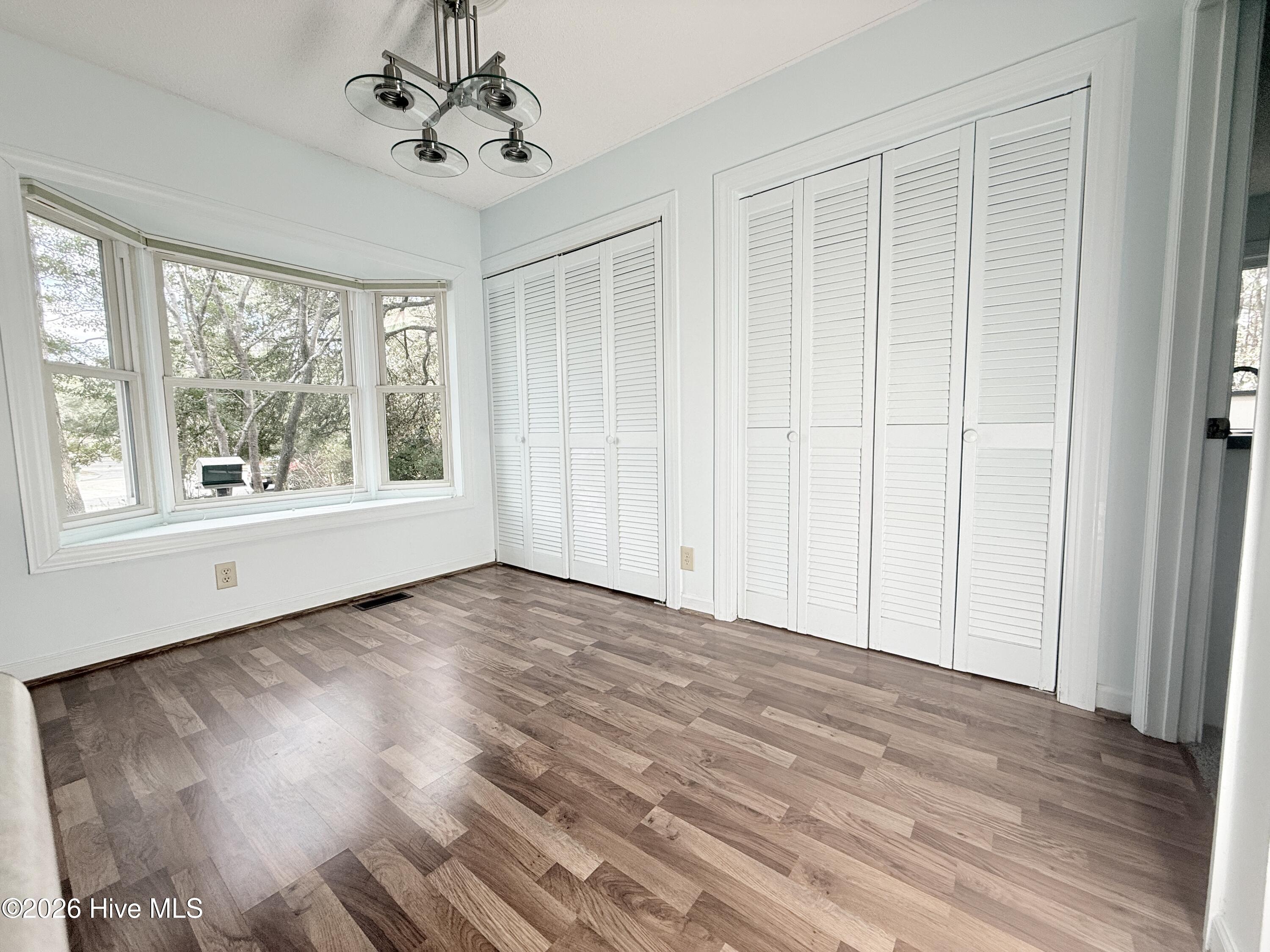 100554968 | Photo 13