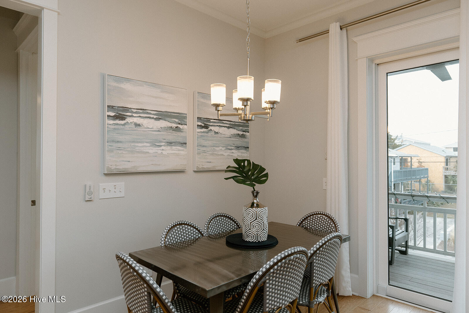 100550346 | Photo 16